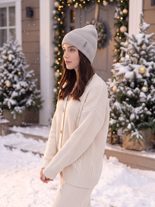 Ayollar bosh kiyimi va qizlar uchun qishki shapka Snowl Liana