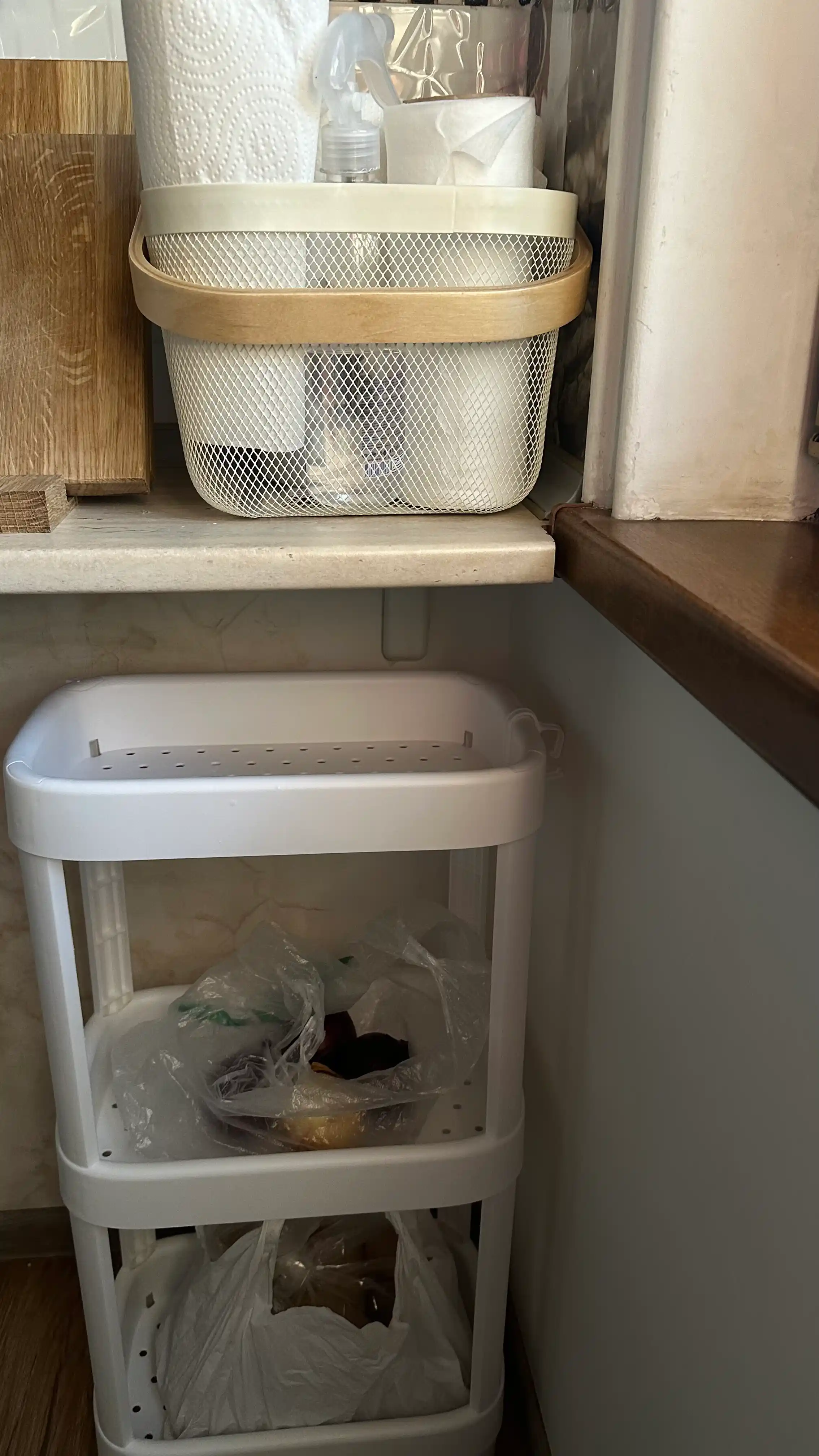 Plastik polka-etajerka tortburchak 2,3,4 darajali ilgichli Aznur Plast mustahkam