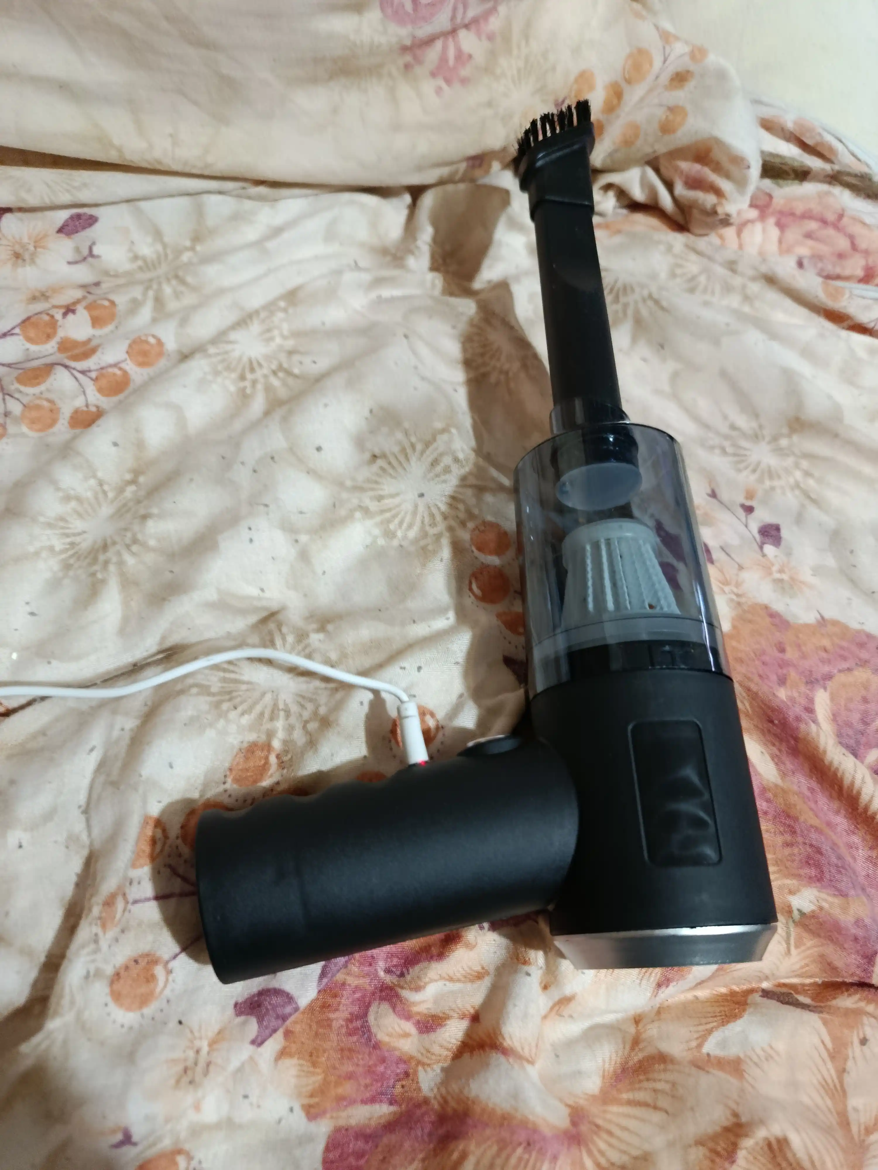 Avtomobil va uy uchun 3 in 1 qo‘lda ishlatiladigan simsiz mini changyutgich