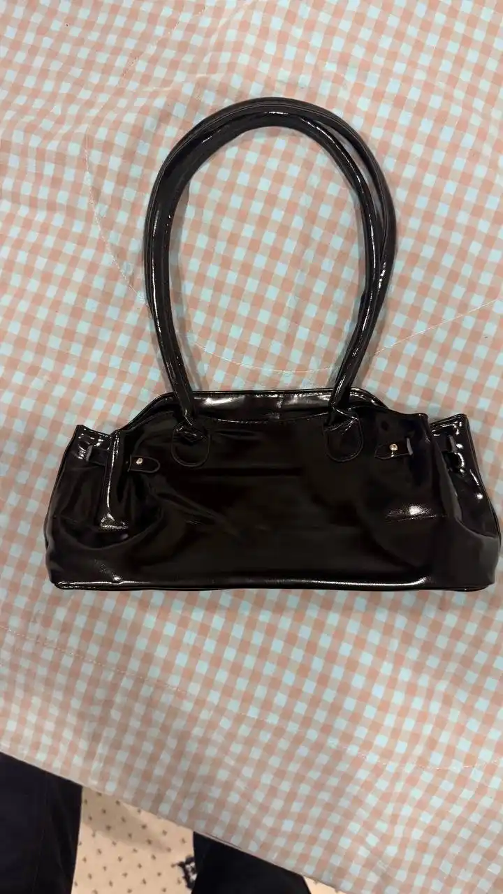 Ayollar yelka sumkasi, ish va o‘qish uchun, ekocharmdan tayyorlangan