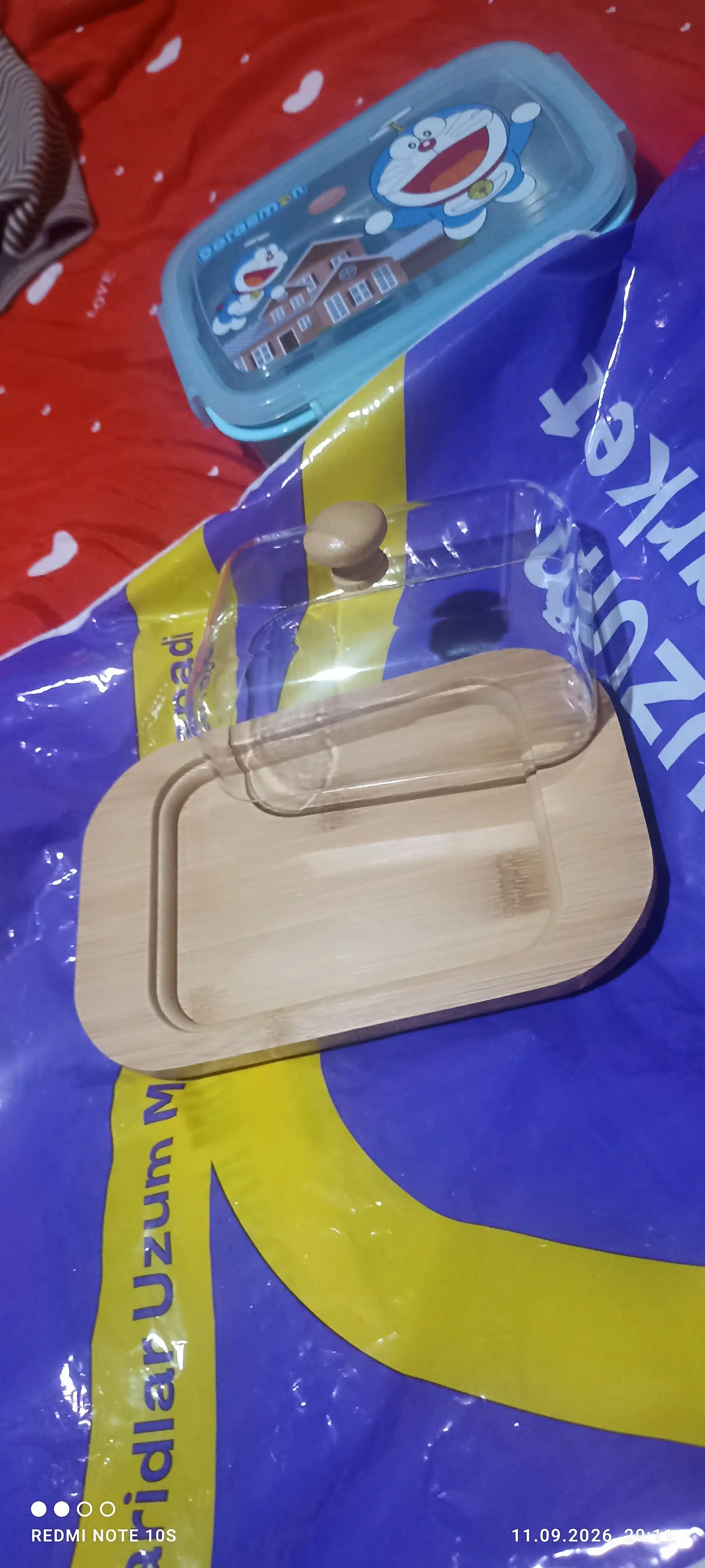 Maslenitsa, sariyog‘ uchun maslenka, sirnik, nervika, bambuk va akrildan limon