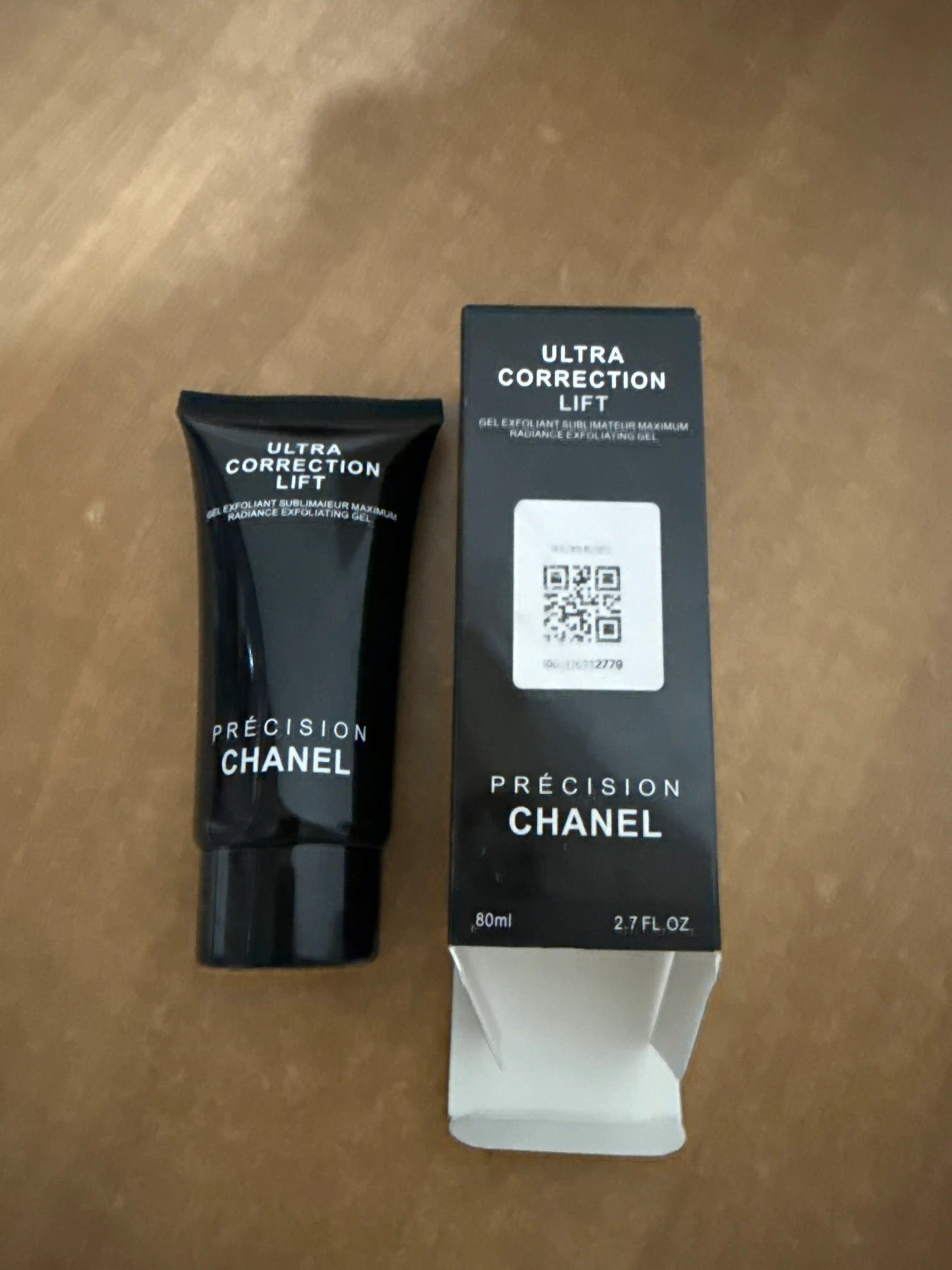 Скраб и пилинг для лица, очищающее средство для лица, Chanel 80 мл