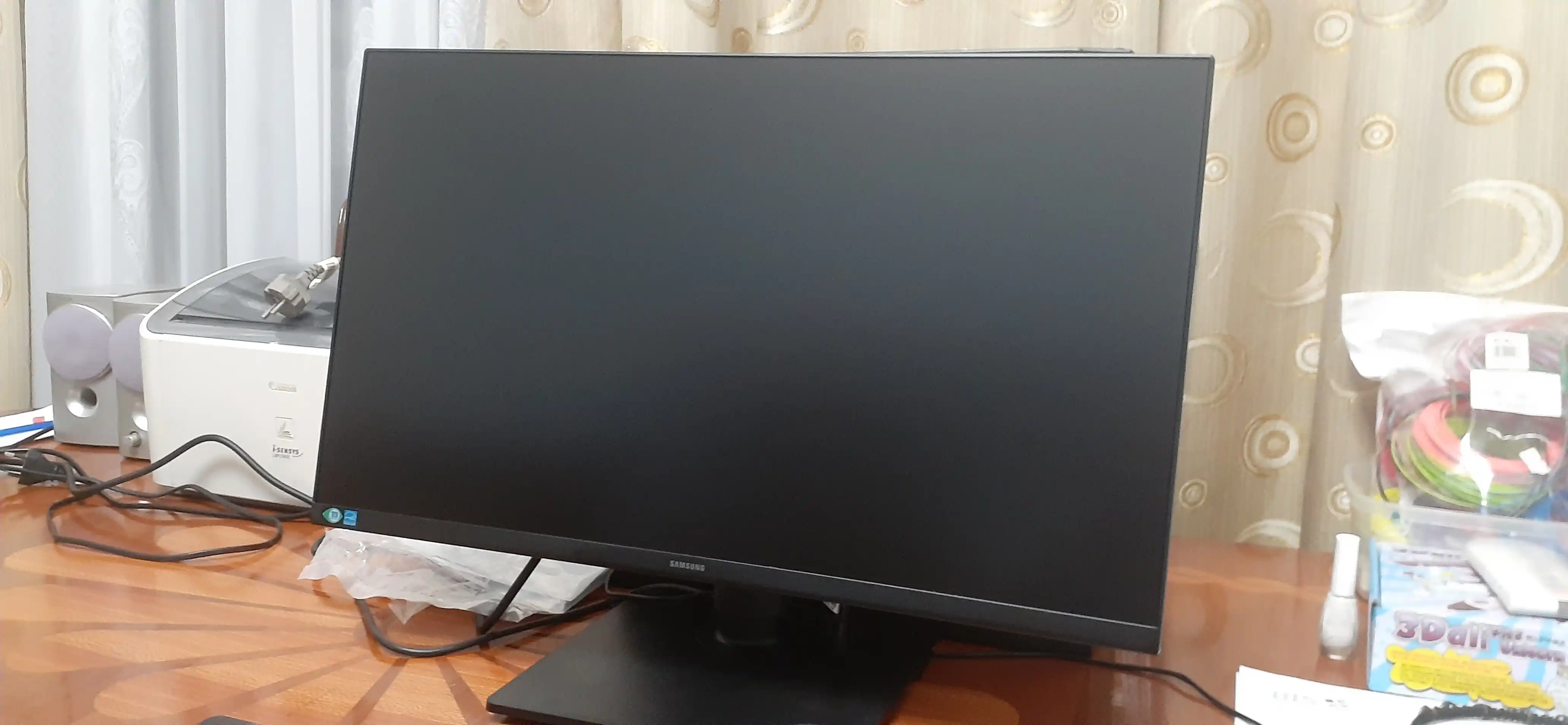 Монитор Samsung S4 LS24D400GAIXCI