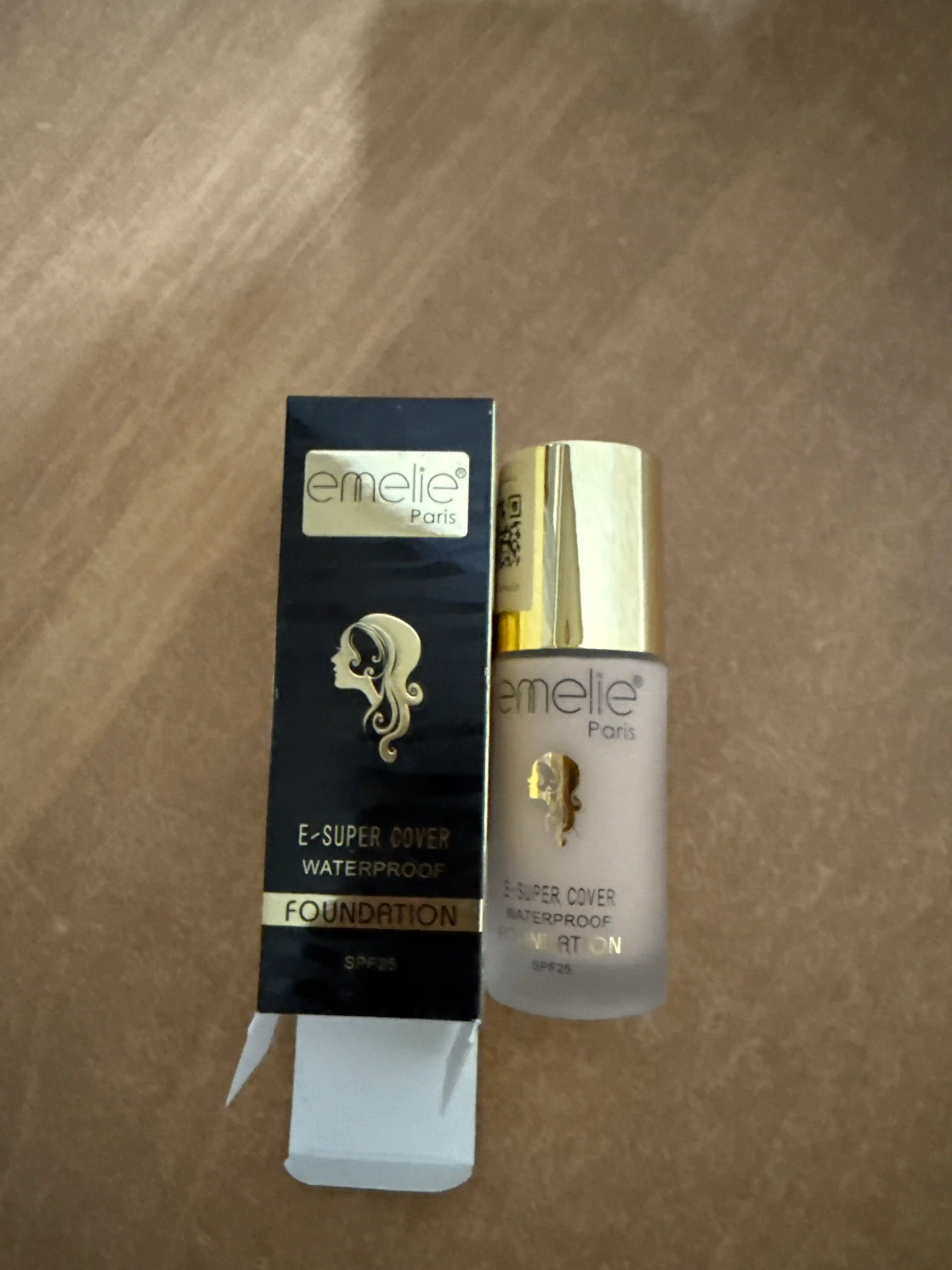 Emelie tonal kremi yuz uchun SPF 25, namlovchi, mat 01 va 02 ton, 45 ml