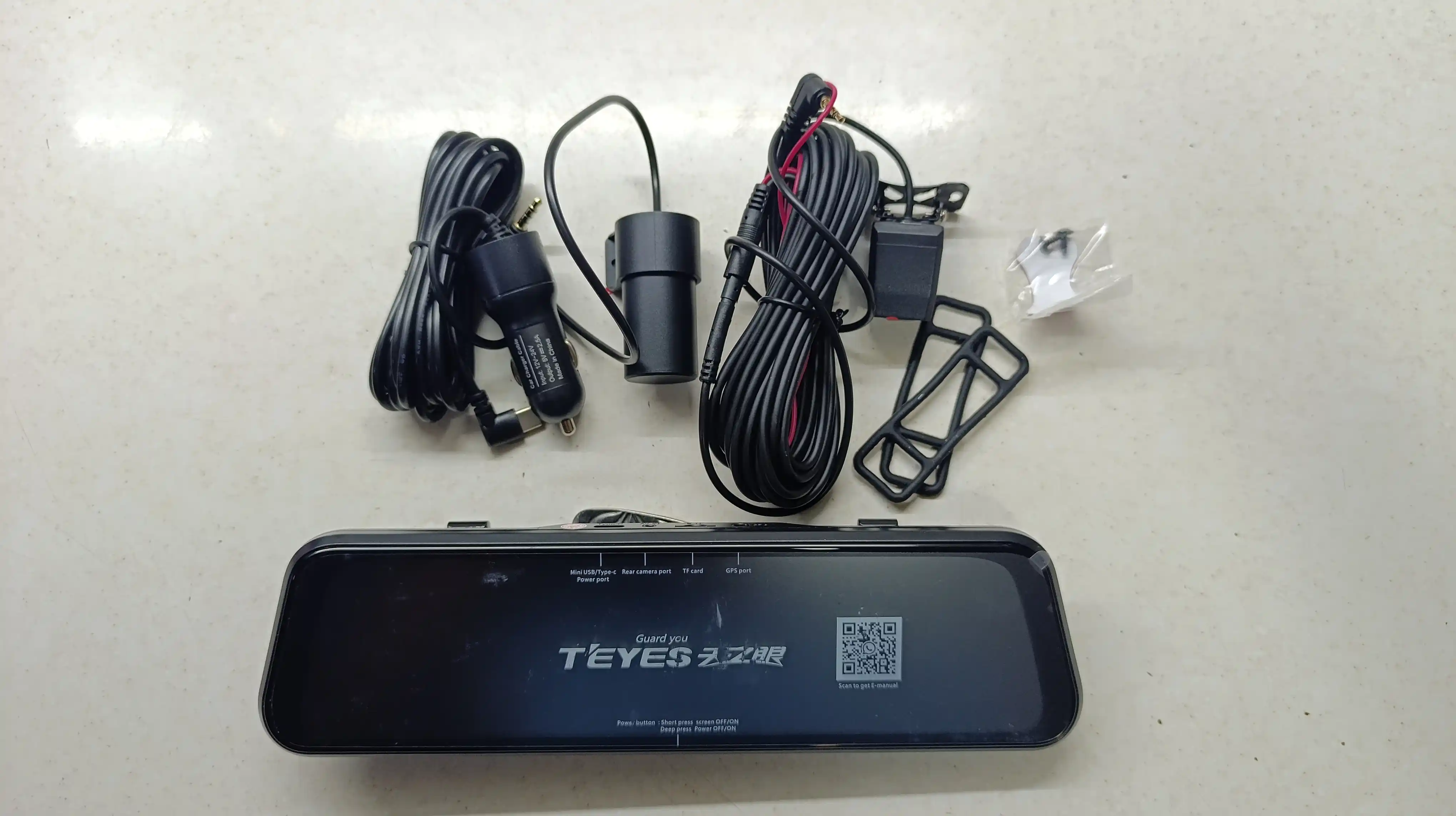 Видеорегистратор 4K Teyes Q8 3в1 с Wi-Fi, 3 камеры, ночной режим и + 32Gb флешка подарок