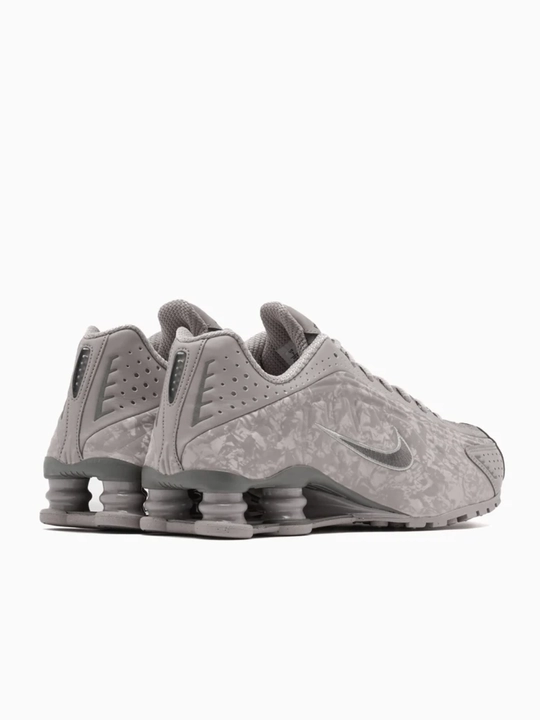 Erkaklar uchun Nike SHOX R4 OG krossovkalari