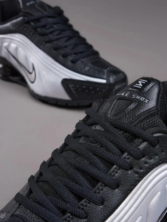 Erkaklar uchun Nike SHOX R4 OG krossovkalari