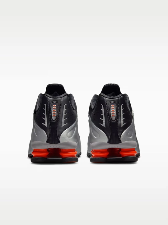 Erkaklar uchun Nike SHOX R4 OG krossovkalari