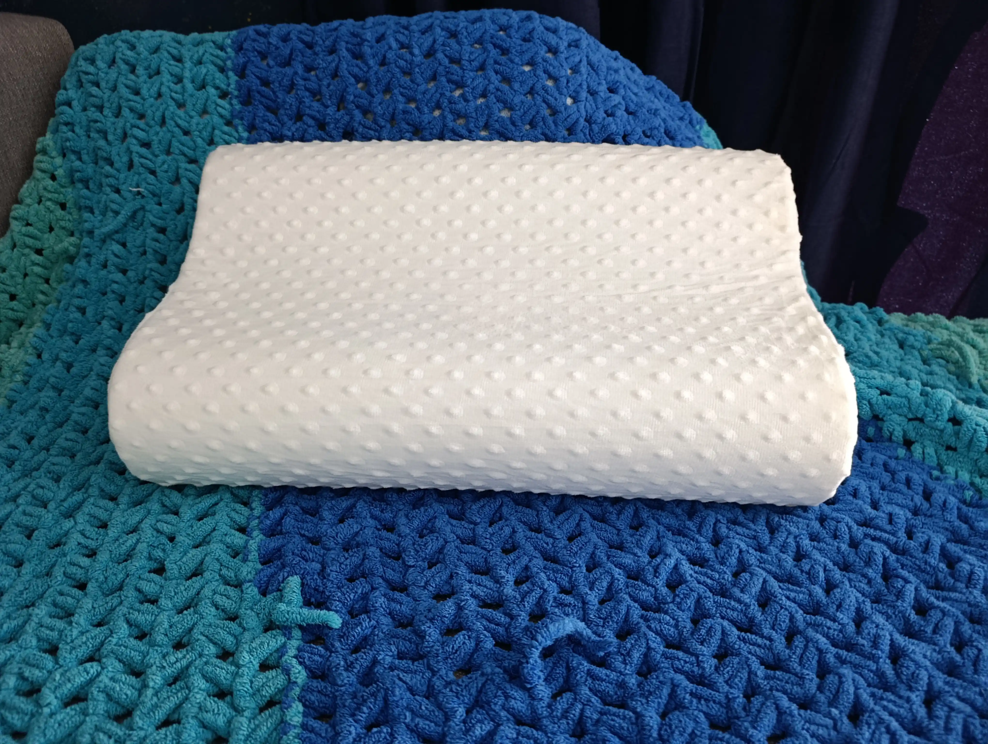 Ортопедическая подушка Memory Foam 55×35×10 см, белая, анатомическая форма, для сна