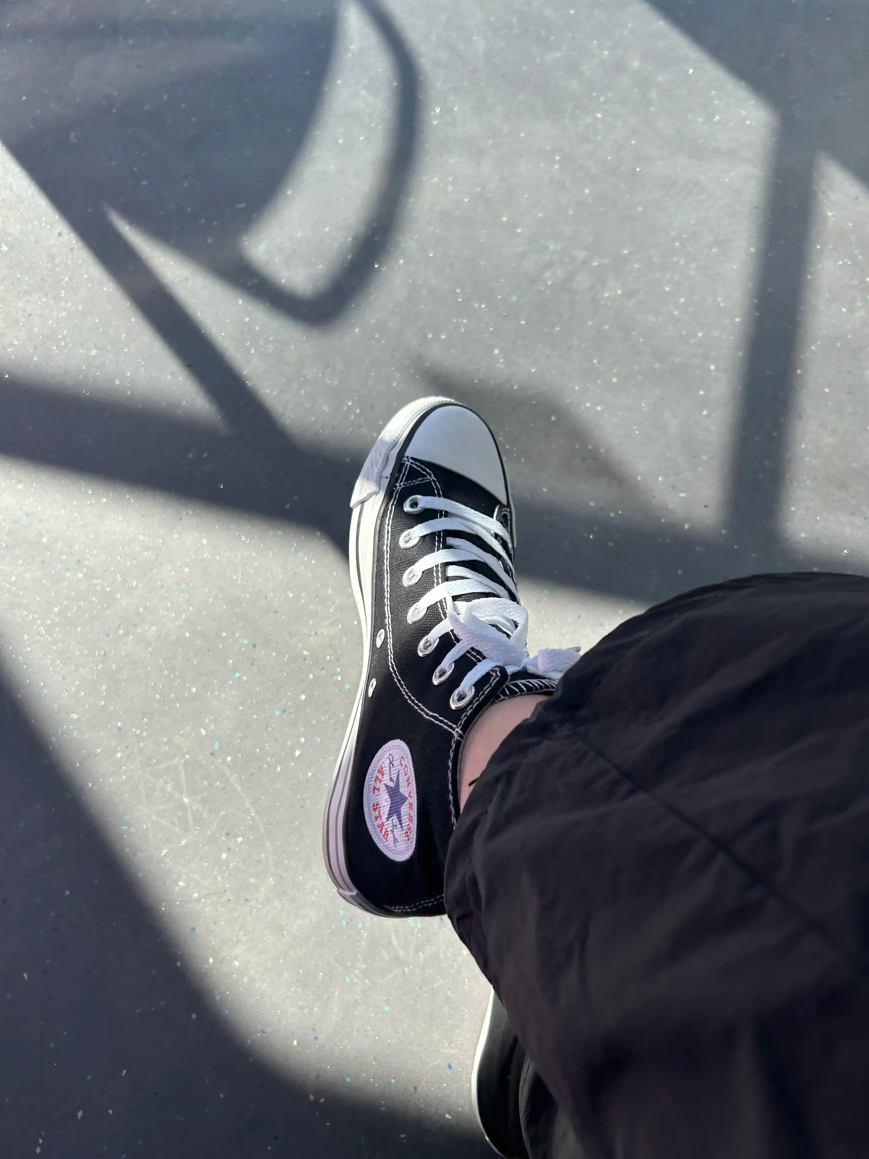 Kedalar Converse sport uchun, yoz-kuz-bahor mavsumi uchun