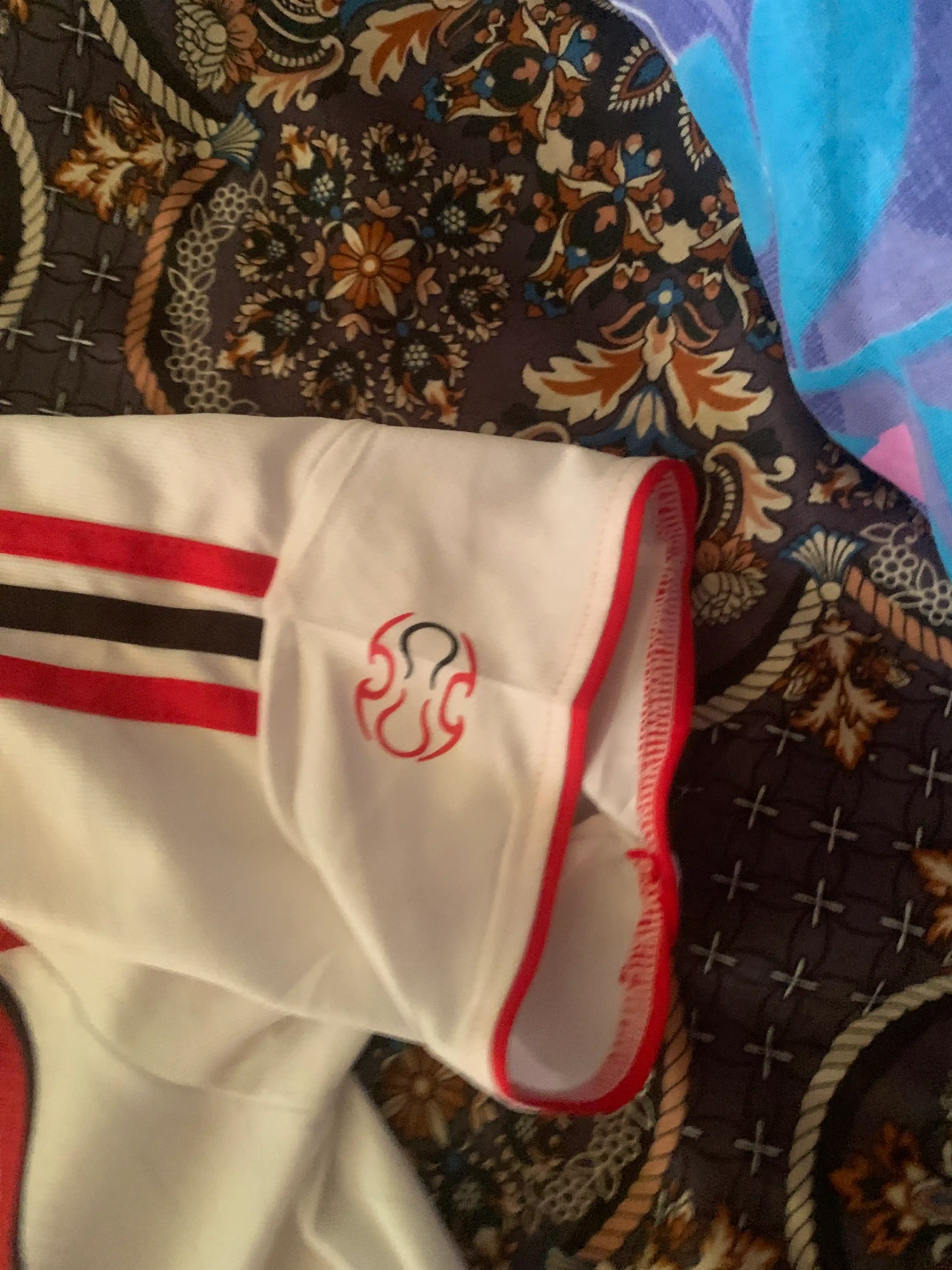 Milanning retro futbol formasi