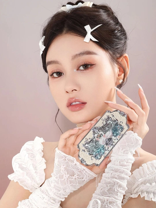 Flower Knows Swan Ballet изящная палетка теней для век, 6 оттенков