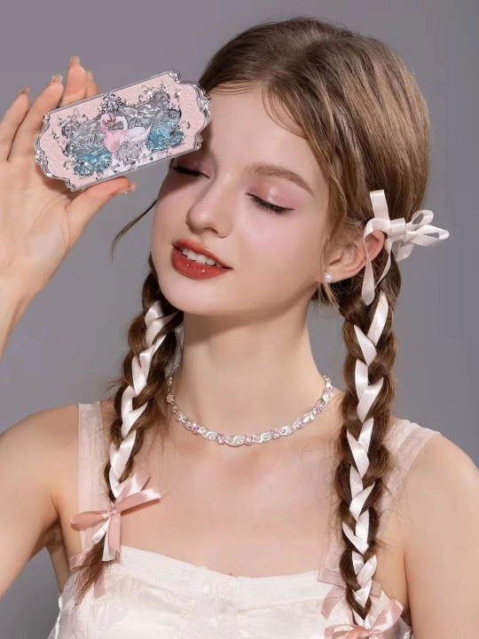 Flower Knows Swan Ballet изящная палетка теней для век, 6 оттенков