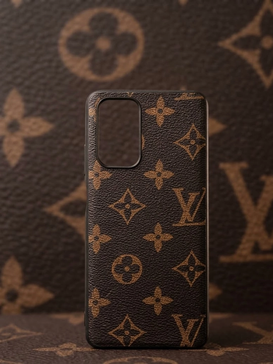 Redmi Note 11 Pro uchun premium silikon charm teksturali himoya g'ilofi (LV uslubi)