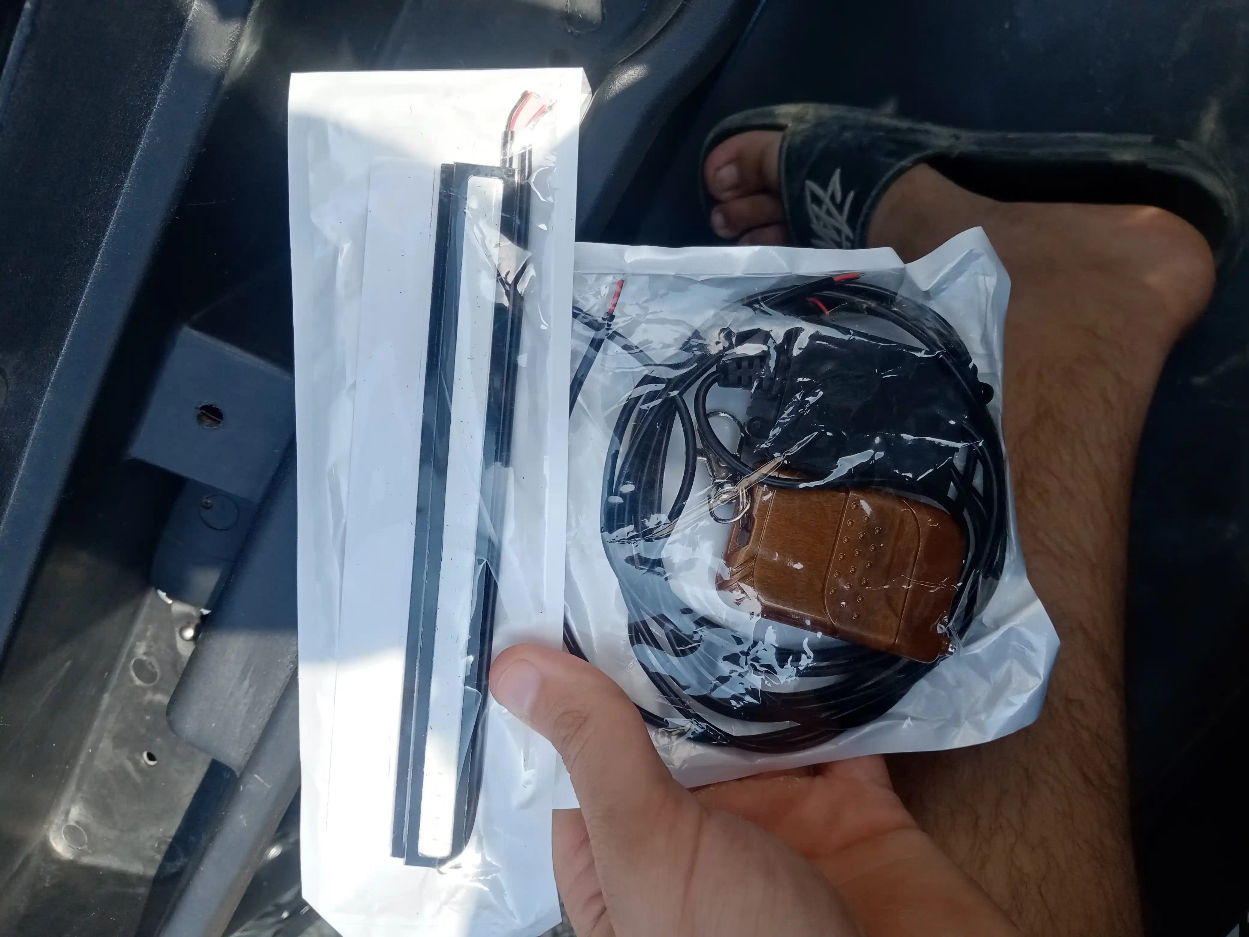 Avtomobil uchun LED stroboskop + ko‘k diodli lenta 2 dona
