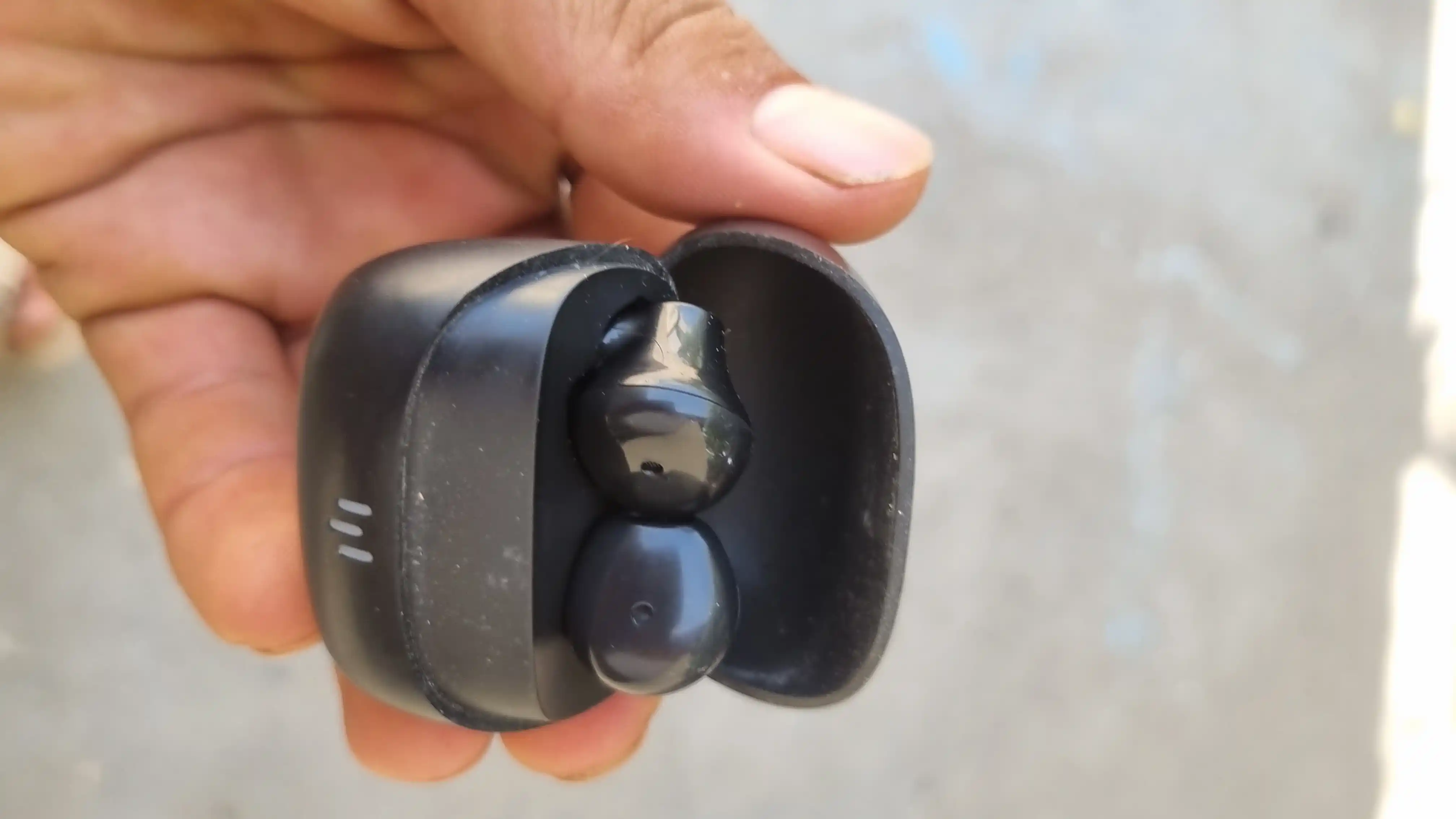 Simsiz, sensorli bluetooth quloqchinlar iPhone va Android uchun 2026