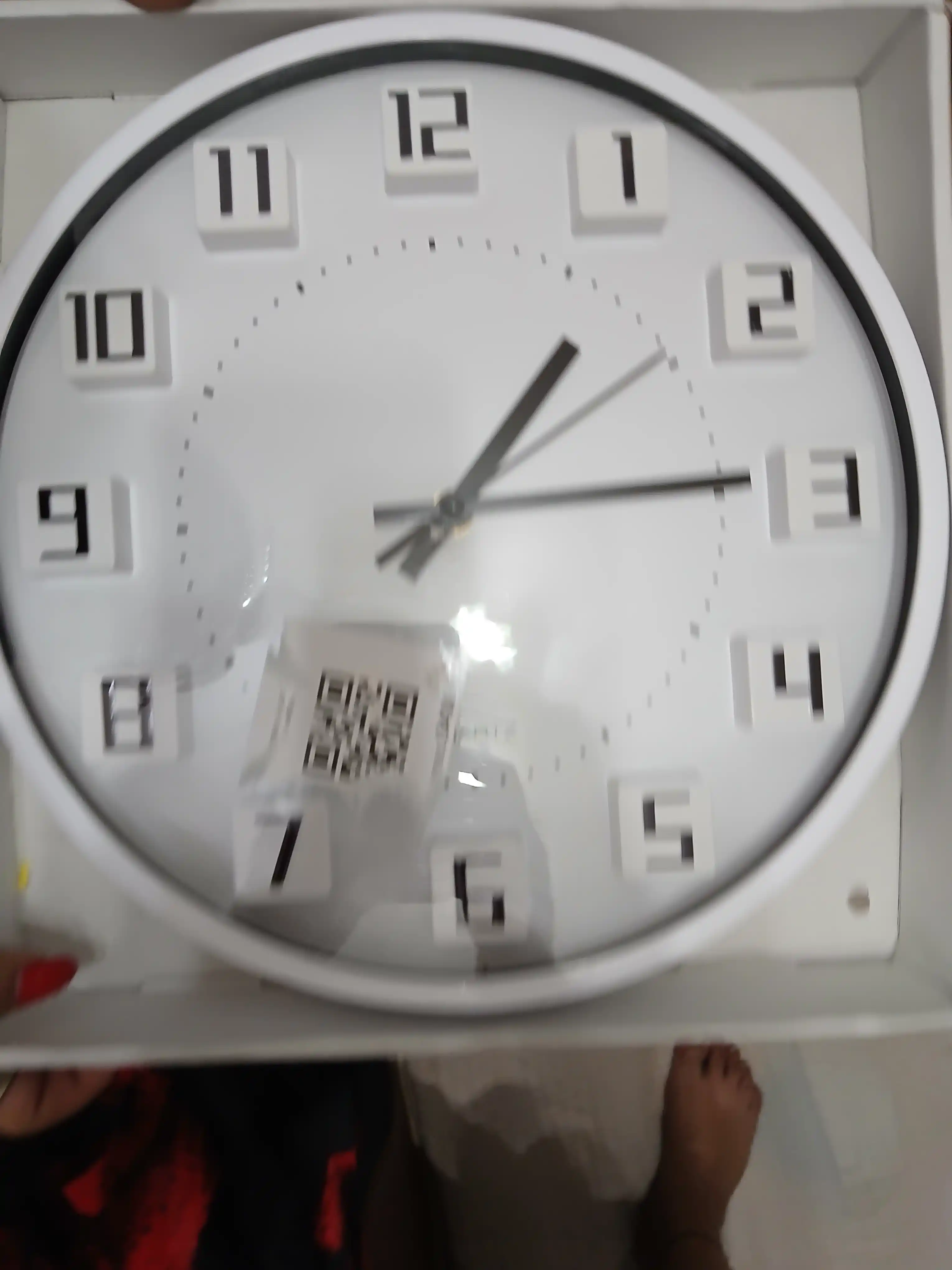 Nafis dizayndagi 30 sm osma devor soati, Toshkent 001, Jim ishlovchi quartz mexanizmli