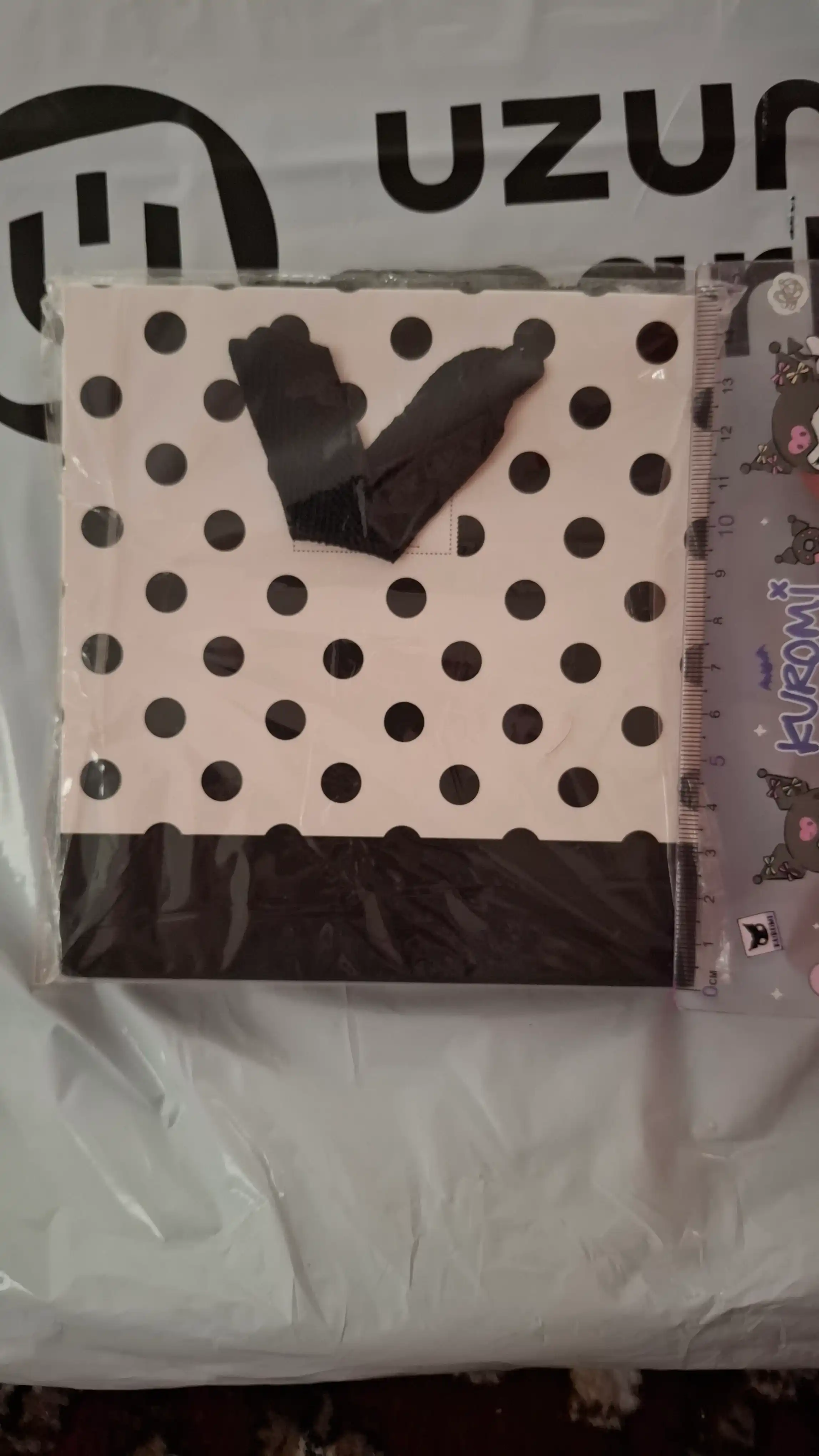 Sovg'a paketlari 18x23 sm. Qalin qog'oz har kuni uchun