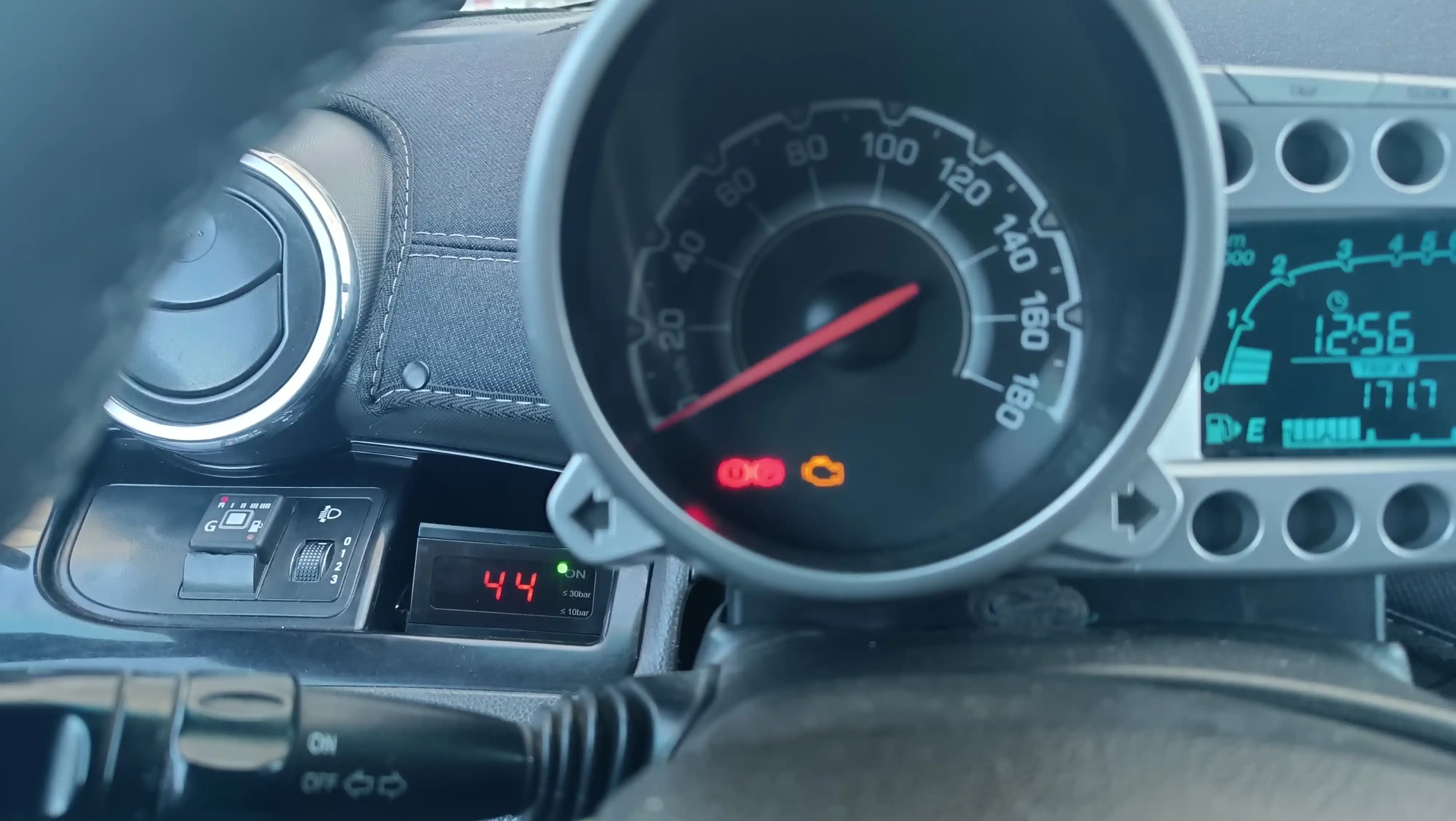 Датчик давления метана CNG для ГБО, цифровой манометр газа, измеритель давления CNG Gauge