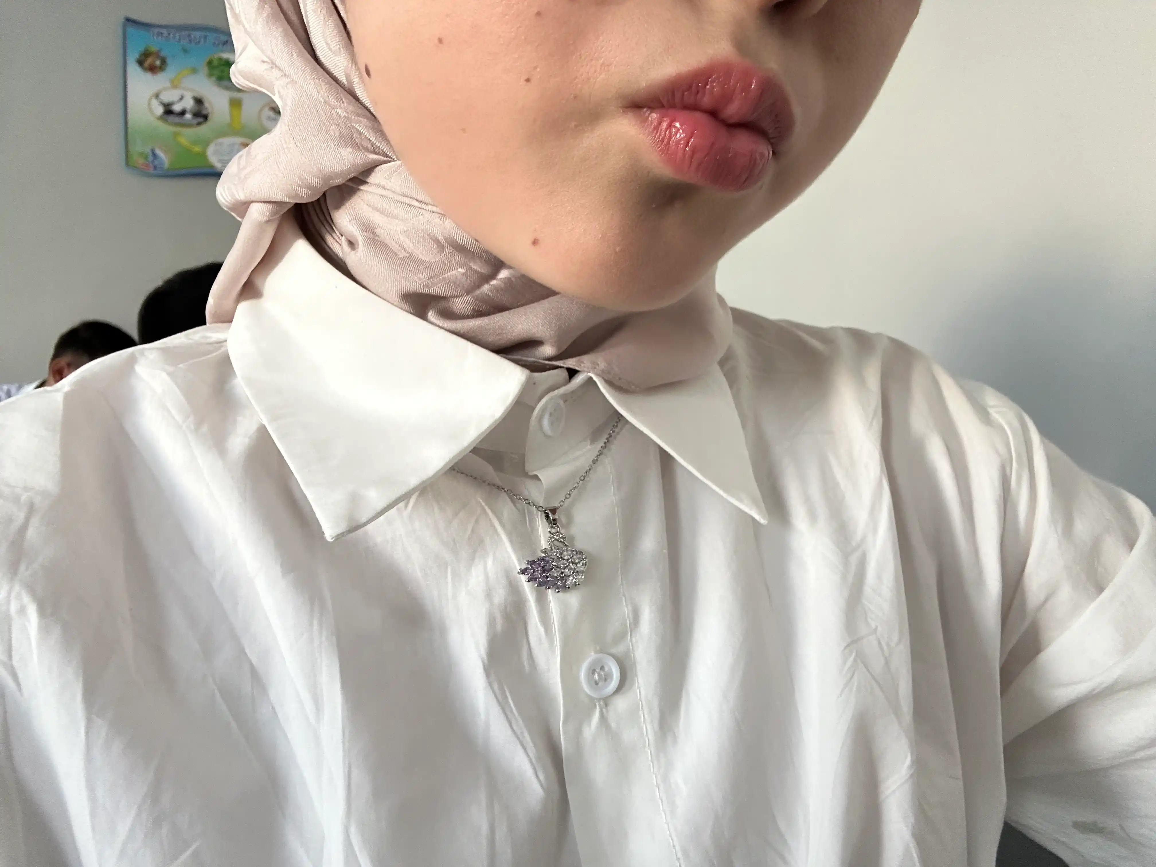 Ayollar va qizlar uchun oqqush shaklidagi, kristallar bilan bezatilgan zanjir