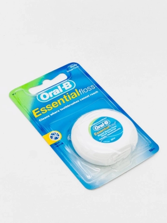 Зубная нить Oral-B Essential Floss для очистки труднодоступных мест