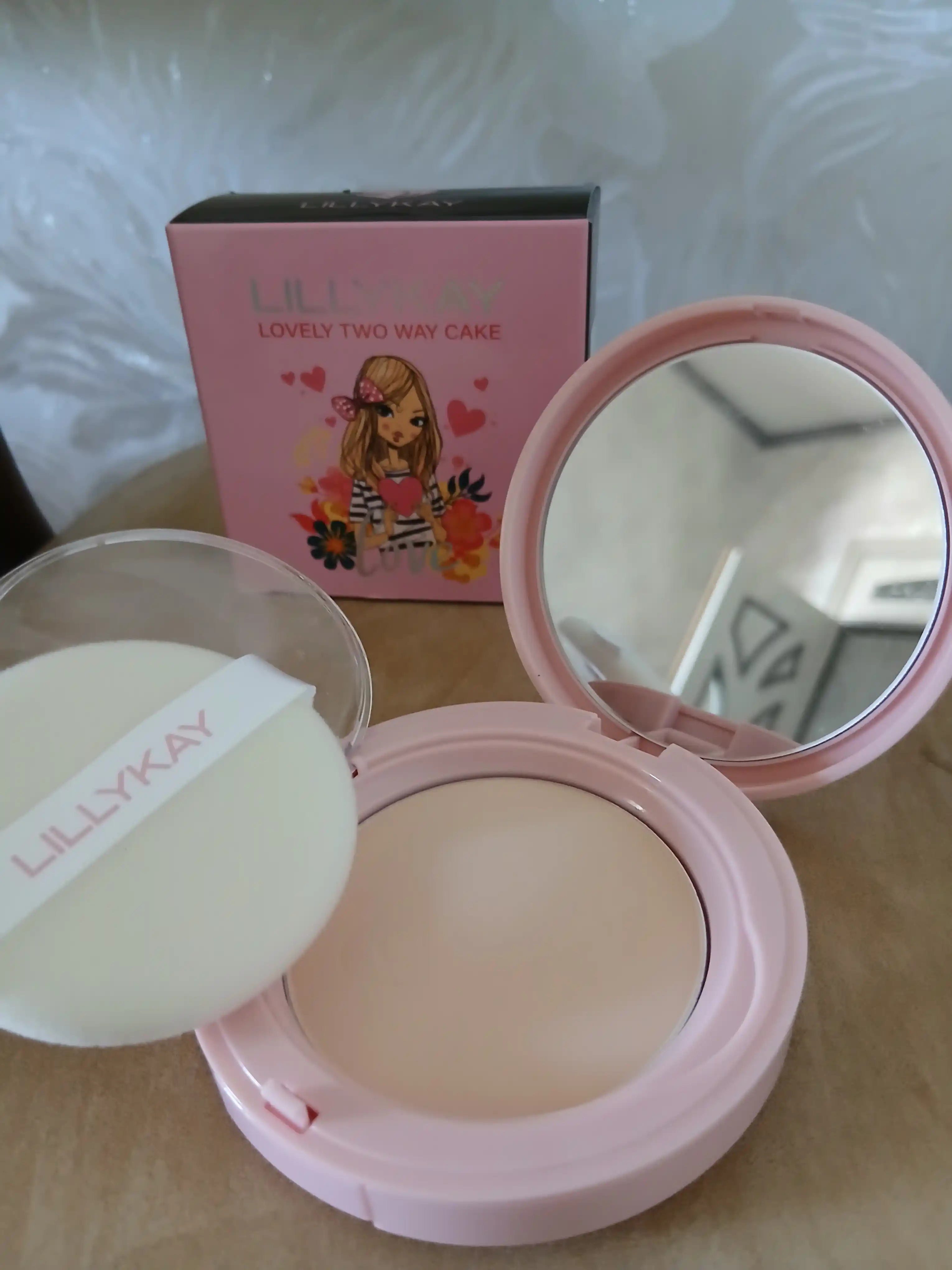 Lillykay пудра для лица компактная SPF30/40 PA++ с зеркалом и спонжем