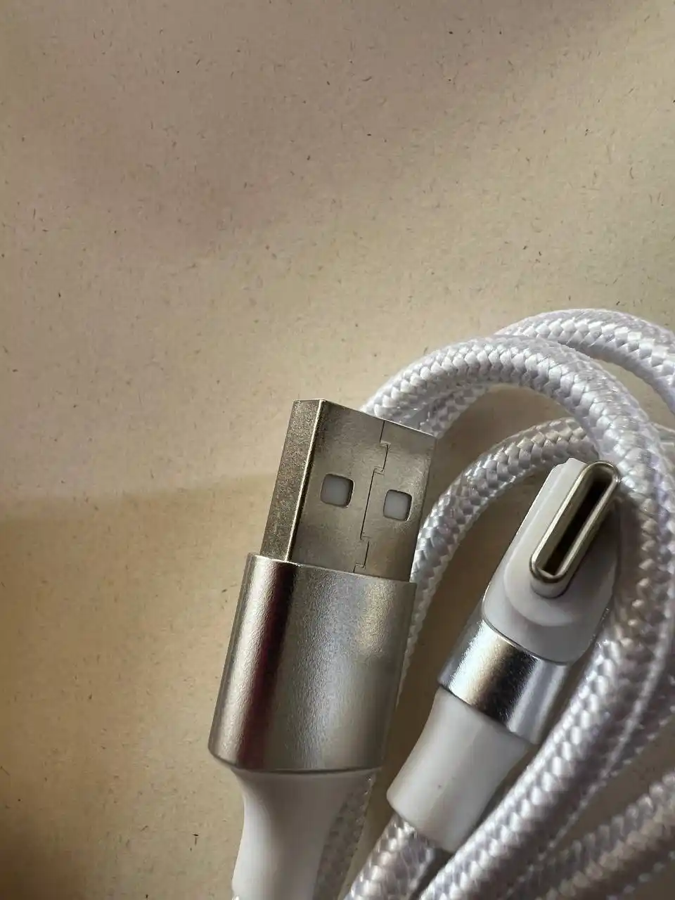 USB Type-C 3 metrli burchakli PD kabel – quvvatlash va ma’lumot uzatish uchun
