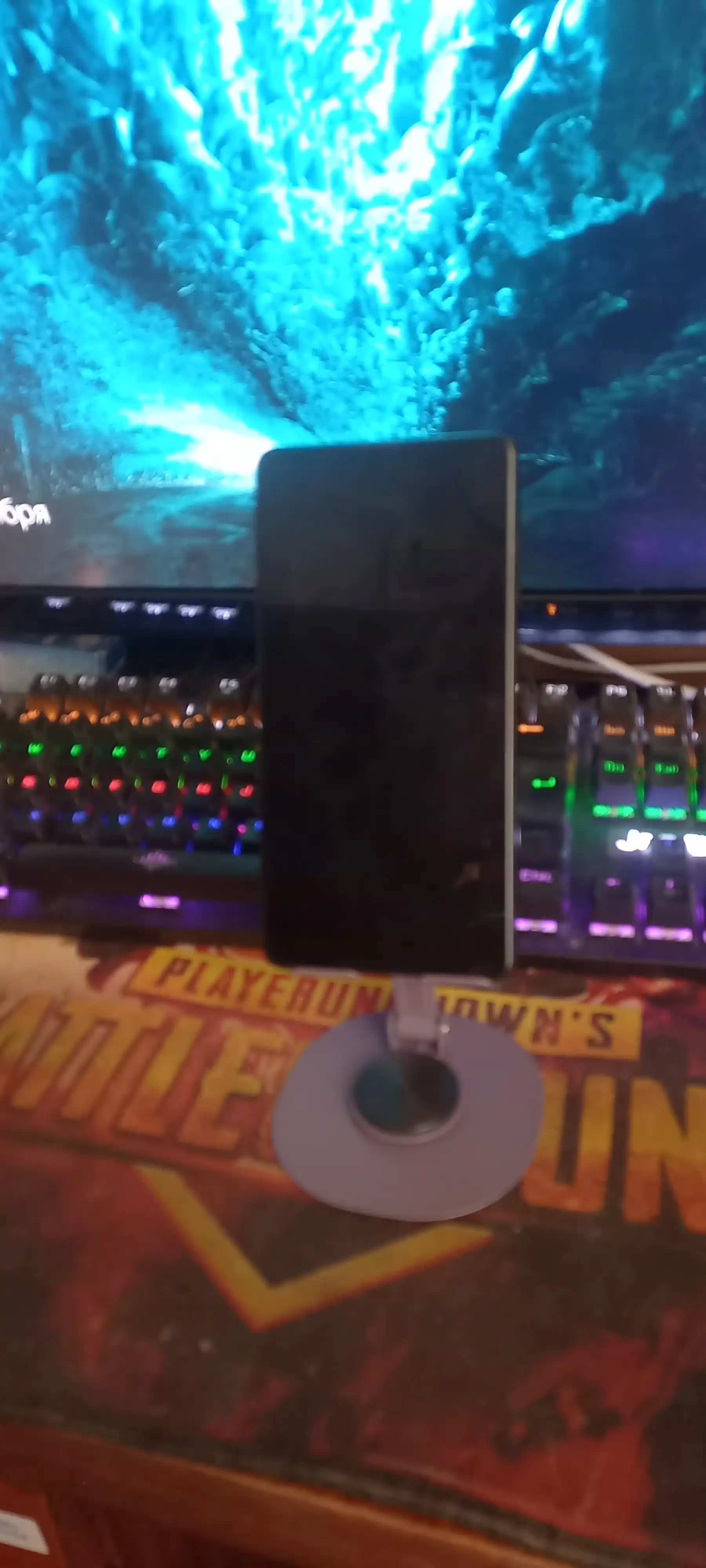 Telefon va planshetlar uchun 360 darajaga buriladigan metall tutqich