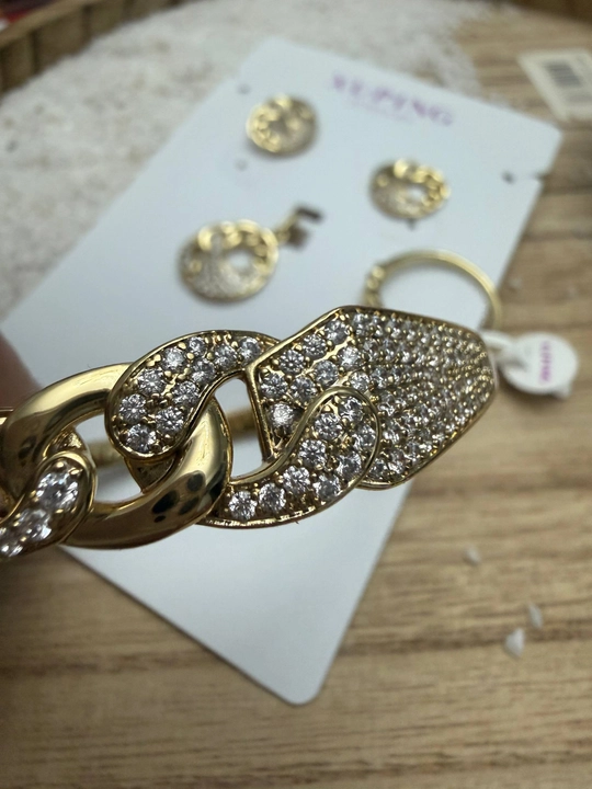 Oltin rangli komplekt ( 2...3 talik va 4 talik). XUPING mahsuloti — zamonaviy aksessuar