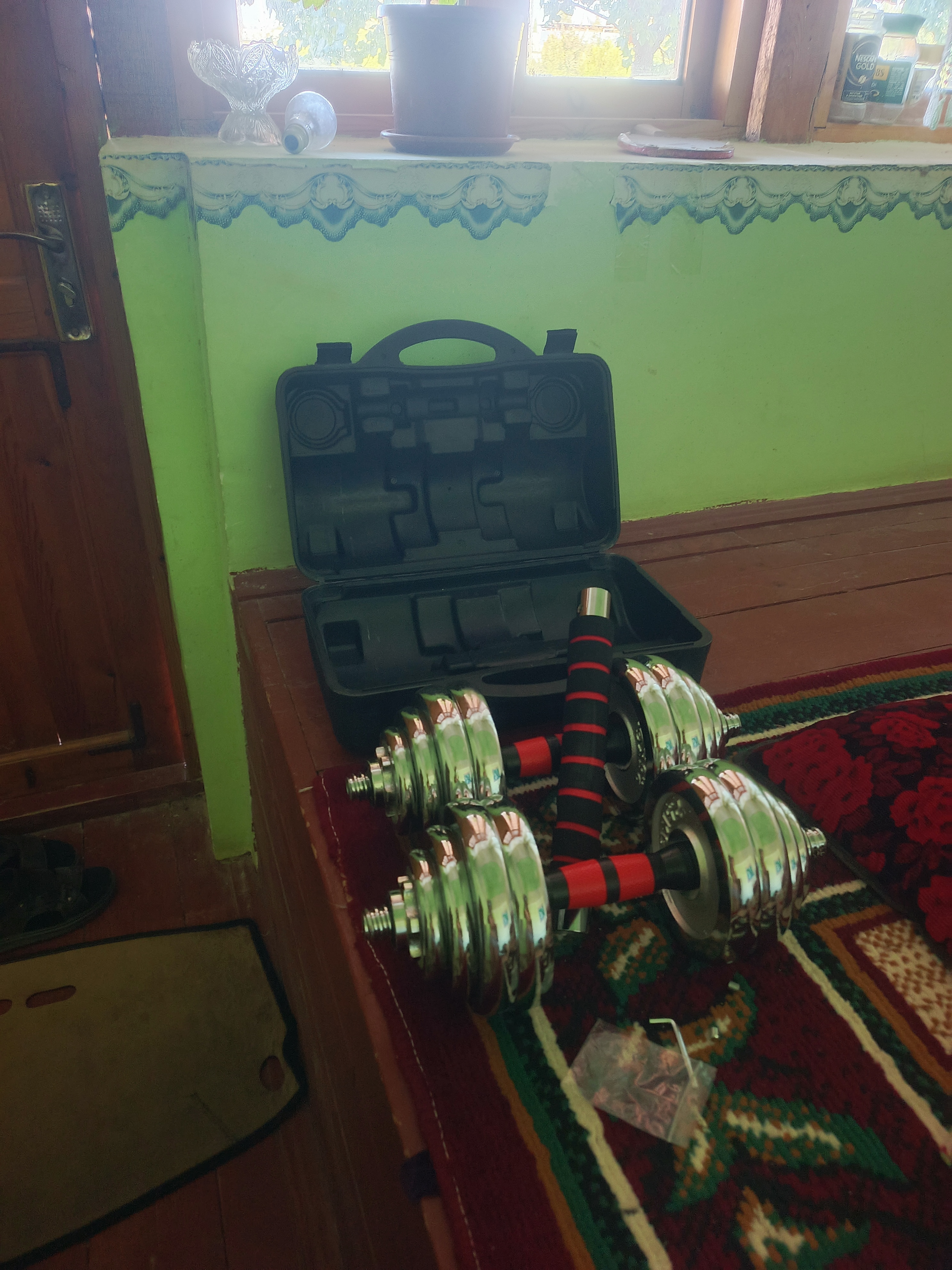 Temir gantellar va shtanga to'plami, chemodanda, 10 kg dan 55 kg gacha