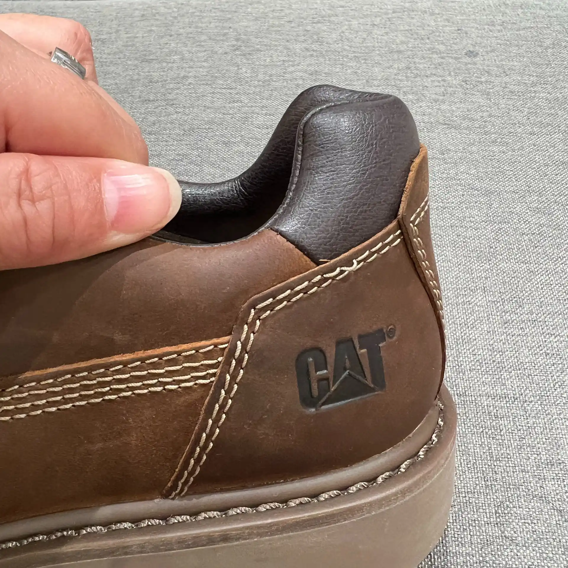 Cat Colorado Low 2.0 charm erkaklar etiklar, kuz/qish, suv o'tkazmaydigan waterproof