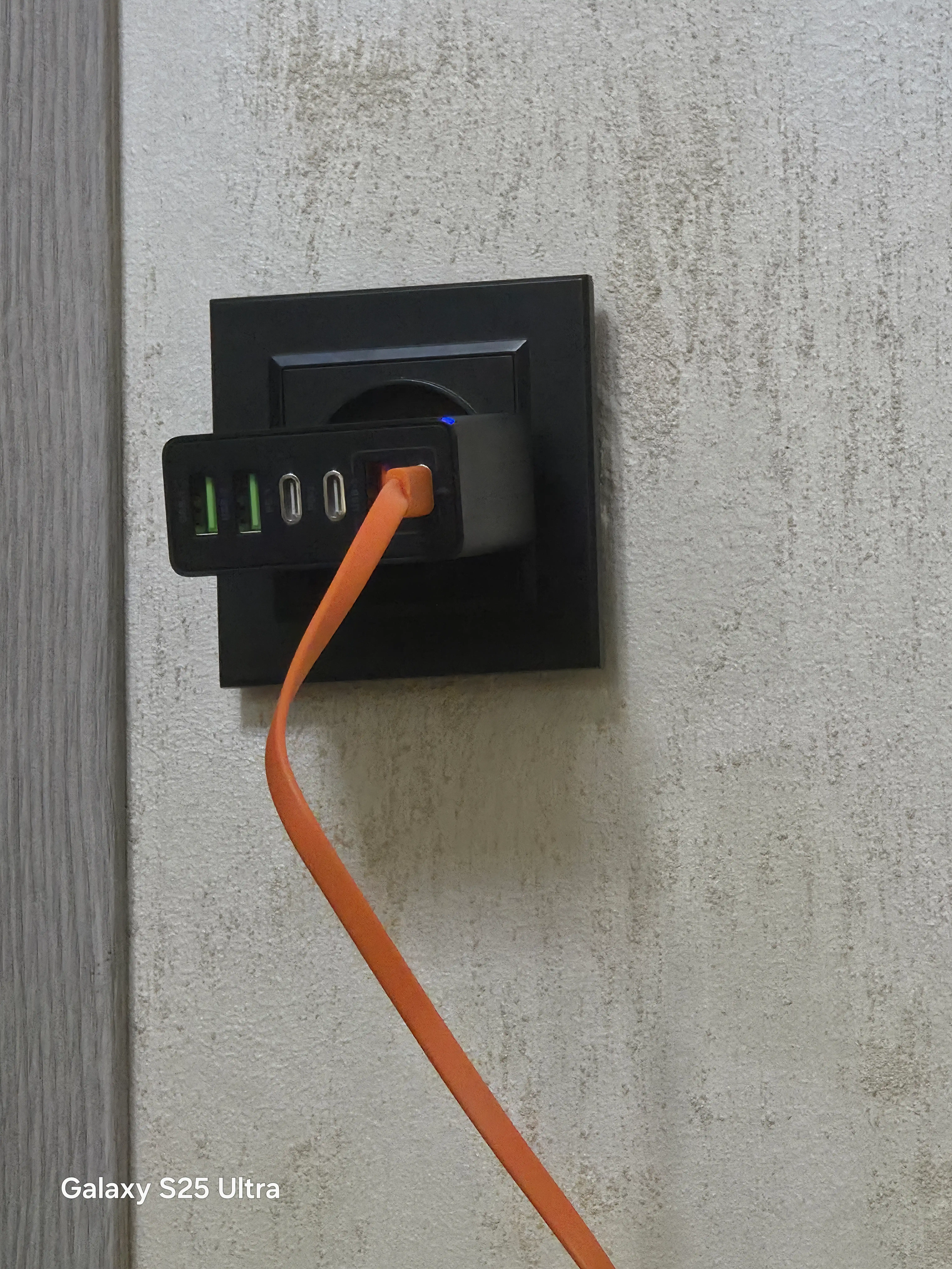 Блок питания, 200W,  6 портов (USB-A и Type-C PD) TURBO зарядка,адаптер, зарядчик