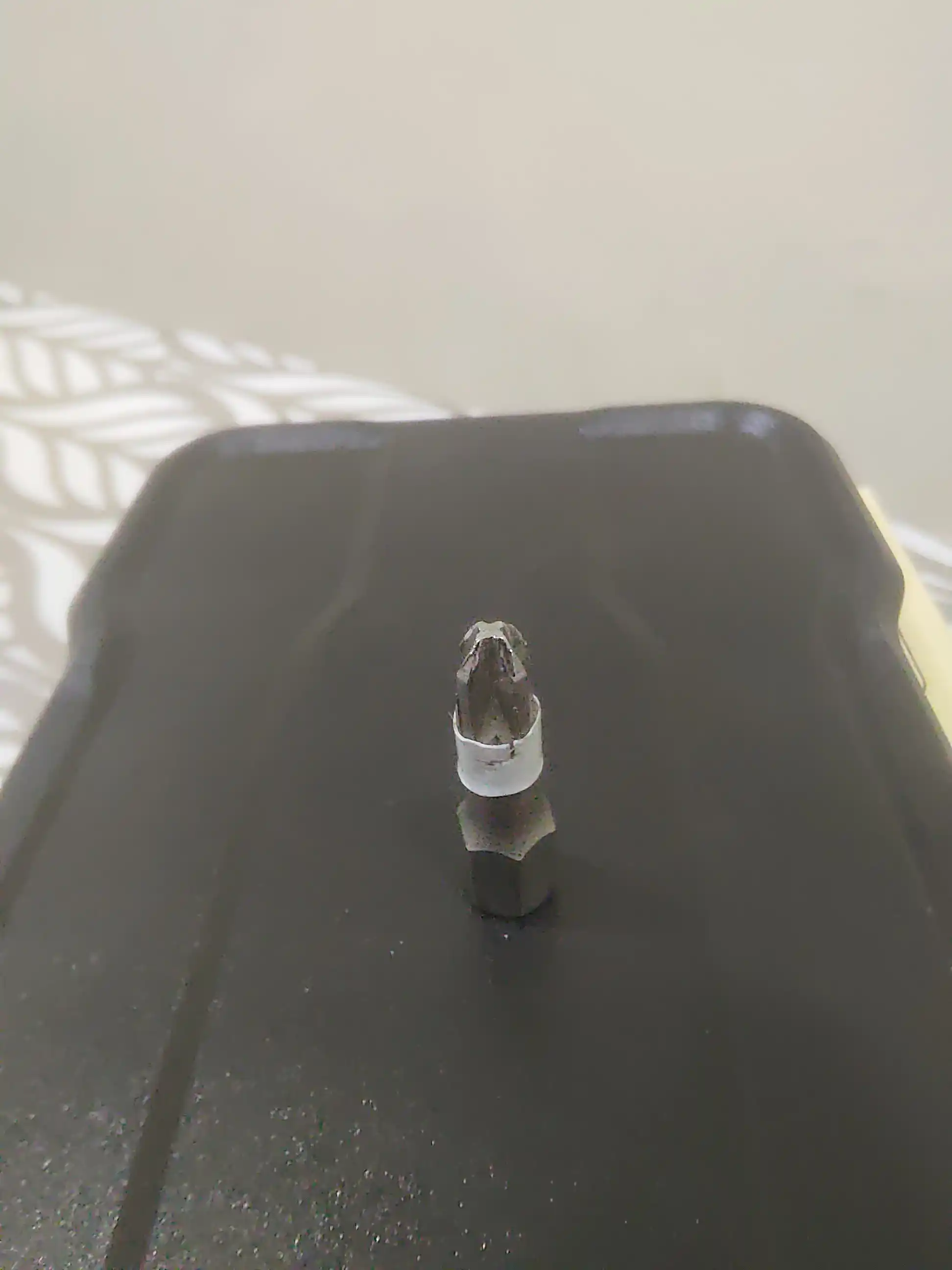 Treshotkali universal asboblar to‘plami — HEX TORX PH SL bitlar, 25+ dona, quti bilan