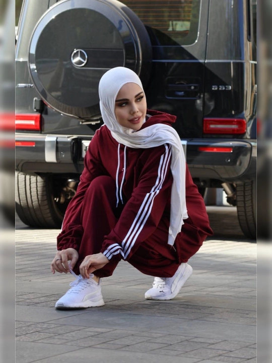 Ayollar sport kostyumi, kapyushonli, tugmali keng fason, ikki ip