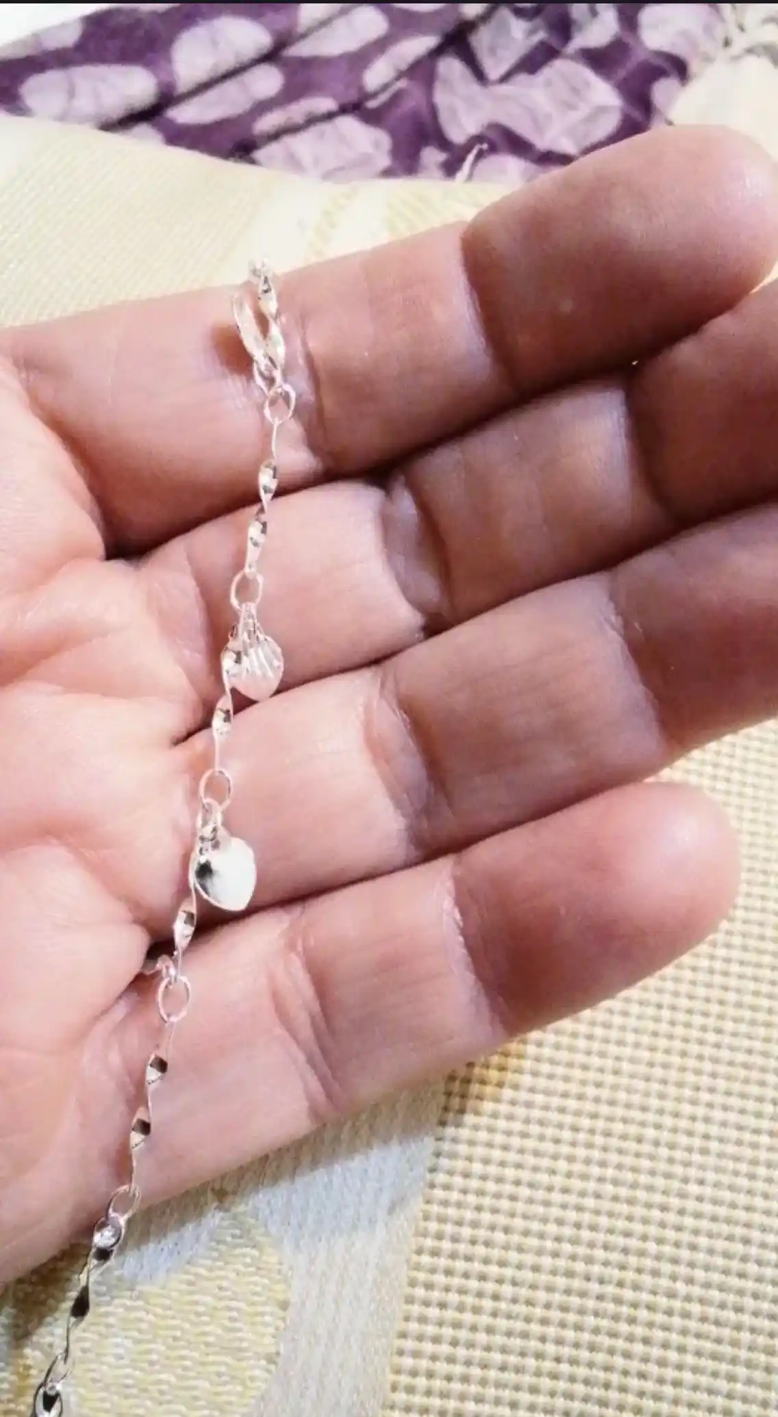 Ayollar bilaguzugi