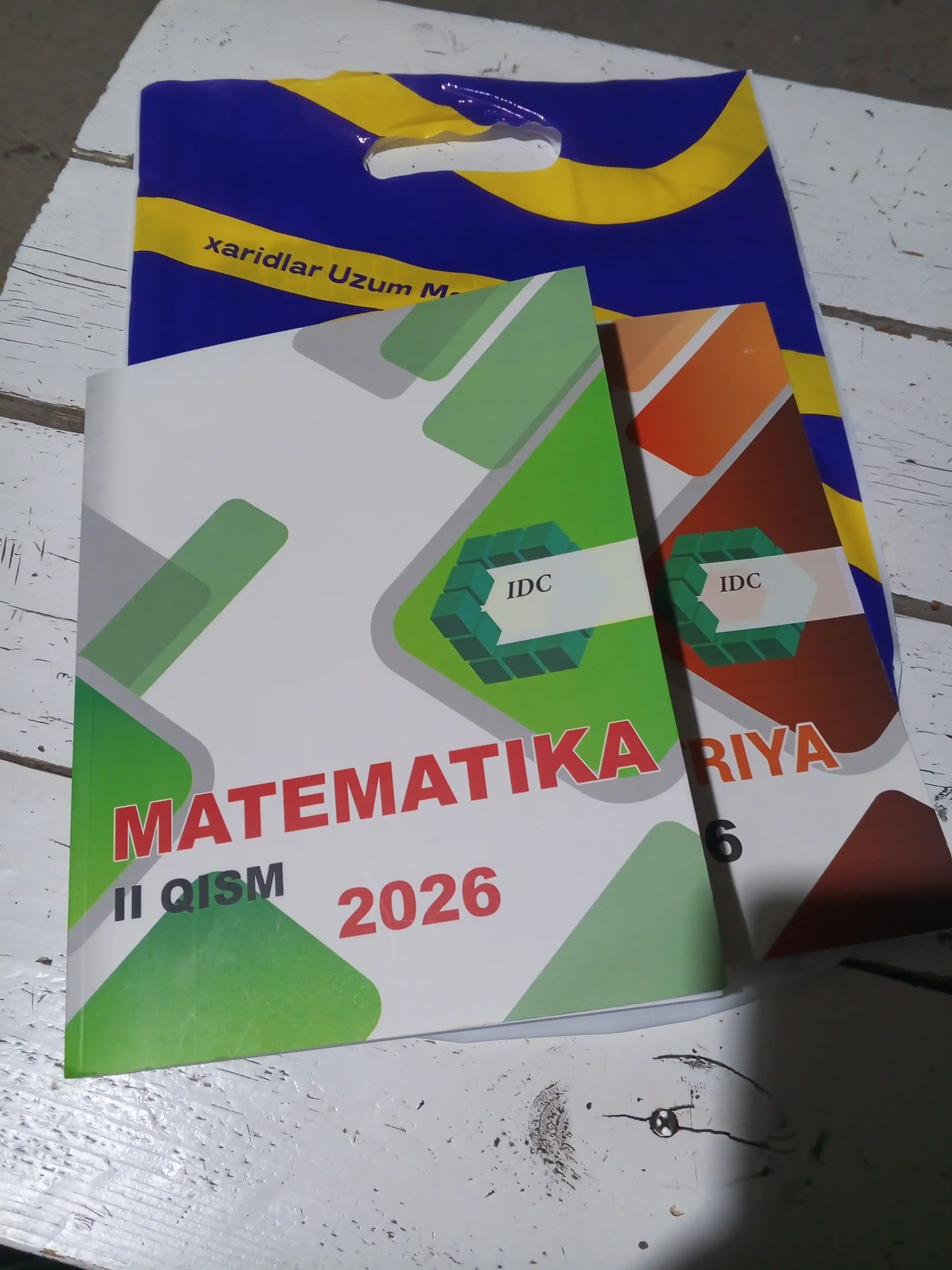 IDC — Matematika 2025, I yoki II qism, abituriyentlar uchun alohida kitoblar