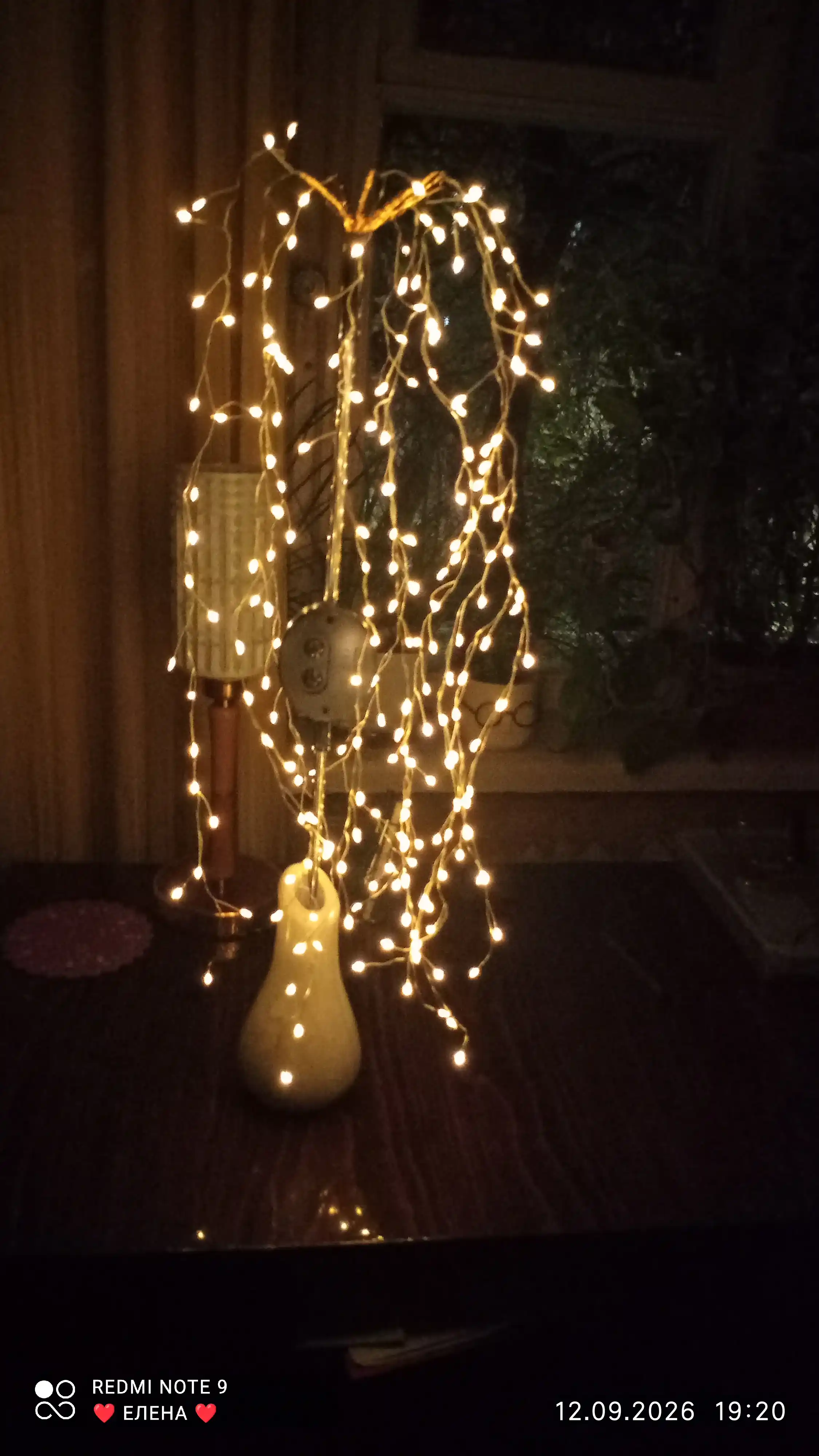 Quyosh batareyasida ishlaydigan Shudring-Yomg‘ir bog‘ chirog‘i, 200 LED, 75 sm, iliq yorug‘lik
