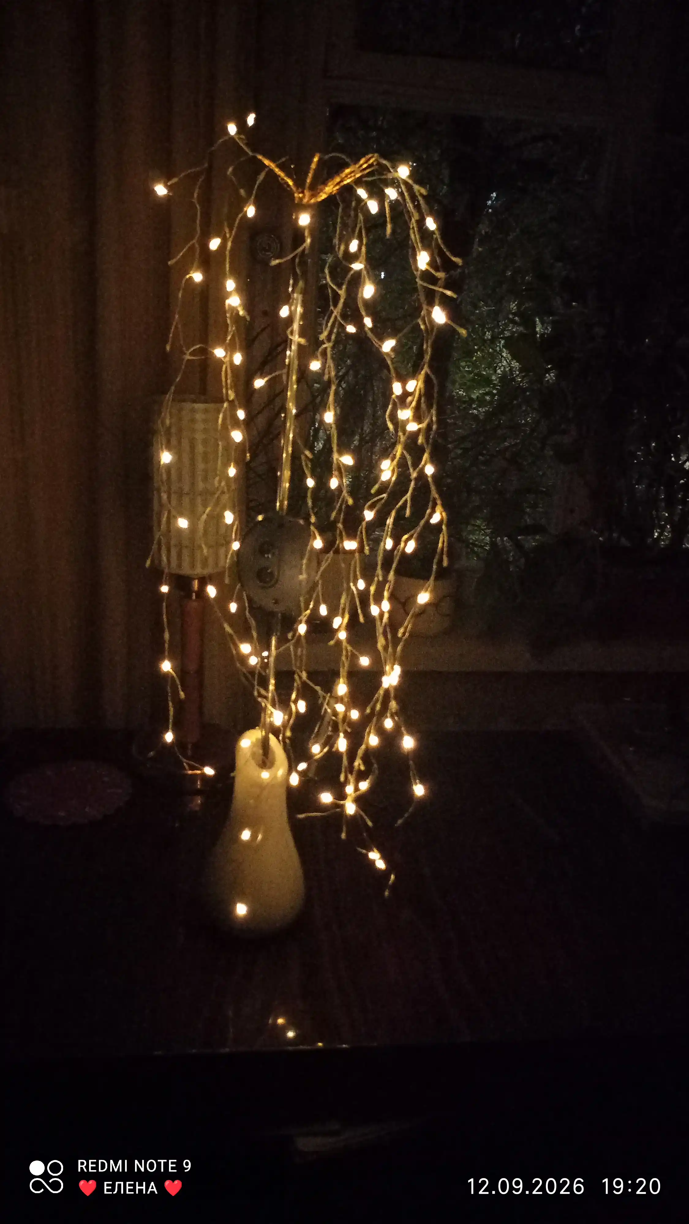 Quyosh batareyasida ishlaydigan Shudring-Yomg‘ir bog‘ chirog‘i, 200 LED, 75 sm, iliq yorug‘lik