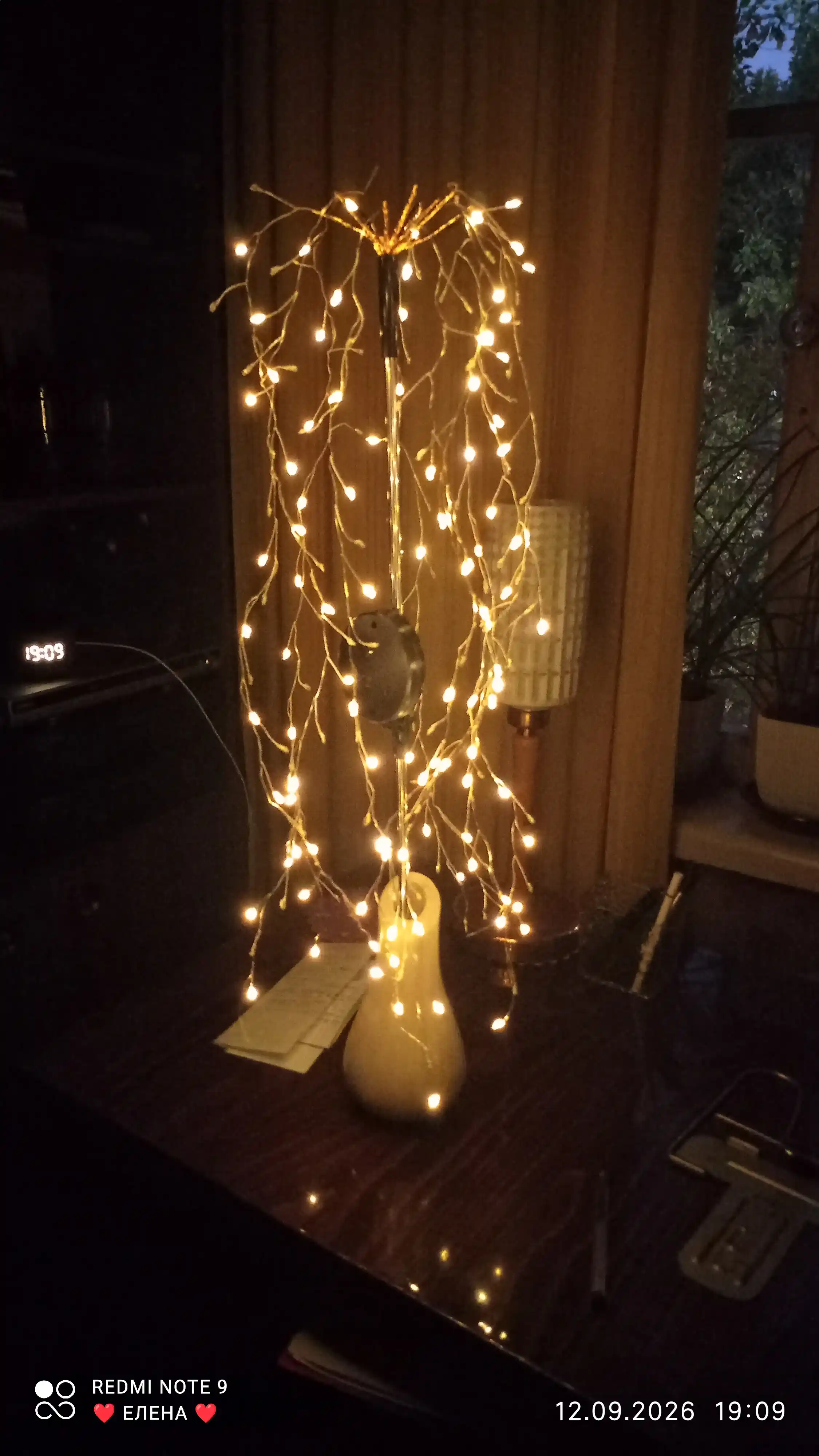 Quyosh batareyasida ishlaydigan Shudring-Yomg‘ir bog‘ chirog‘i, 200 LED, 75 sm, iliq yorug‘lik
