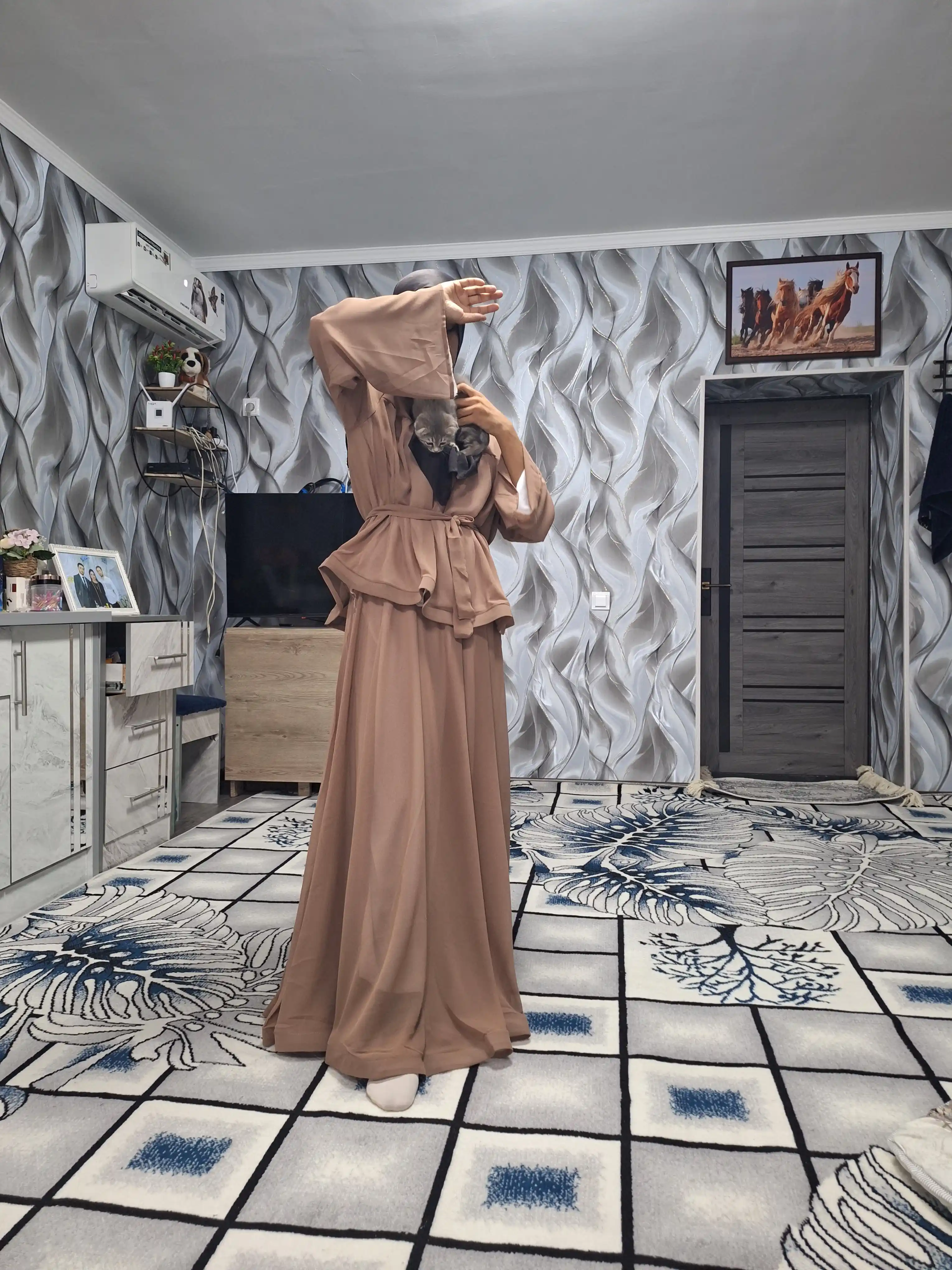 Ayollar uchun ikkilik to‘plam - bluza va yubka