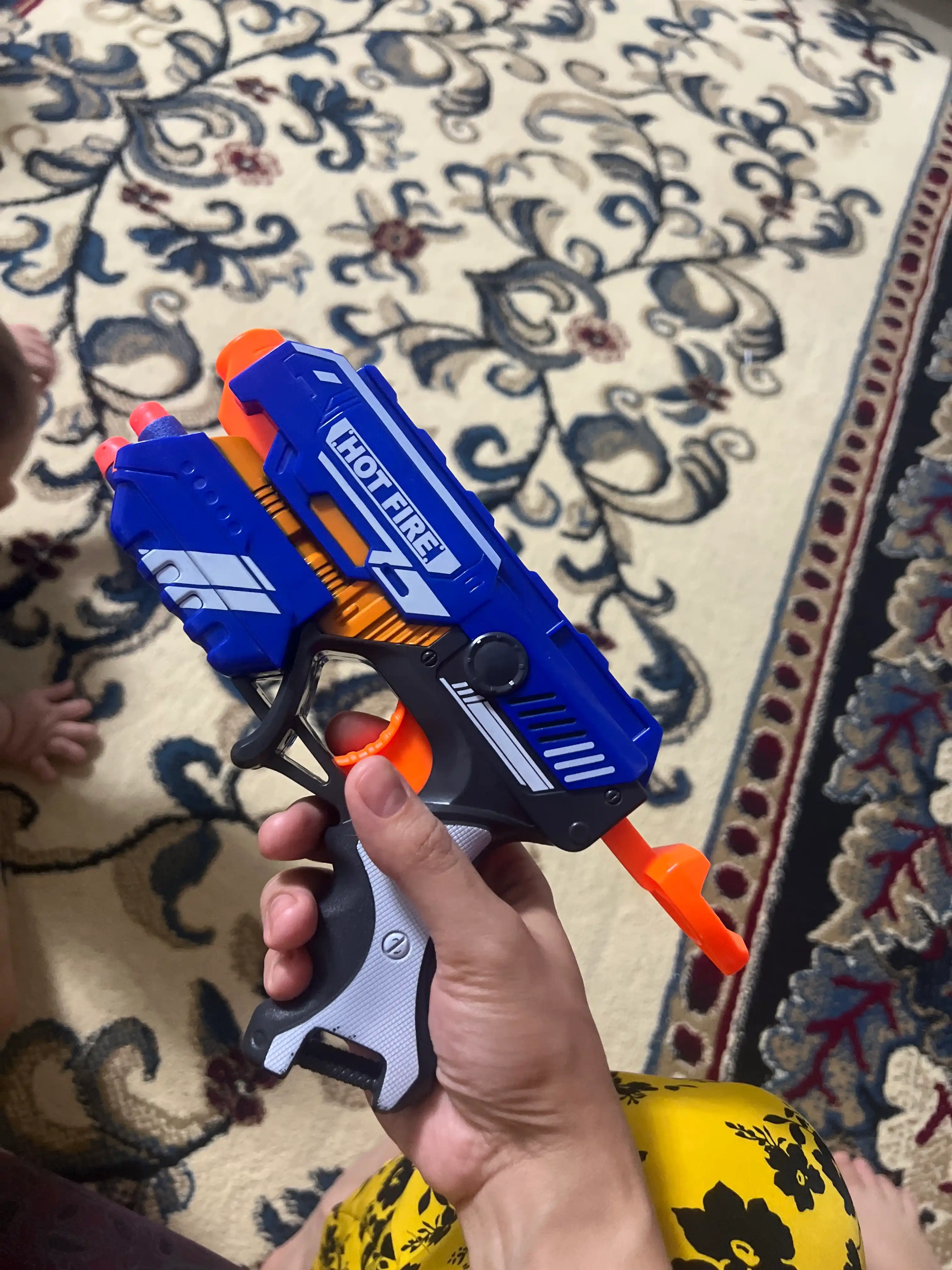 Blaster pistolet, yumshoq o'qlarni otadi