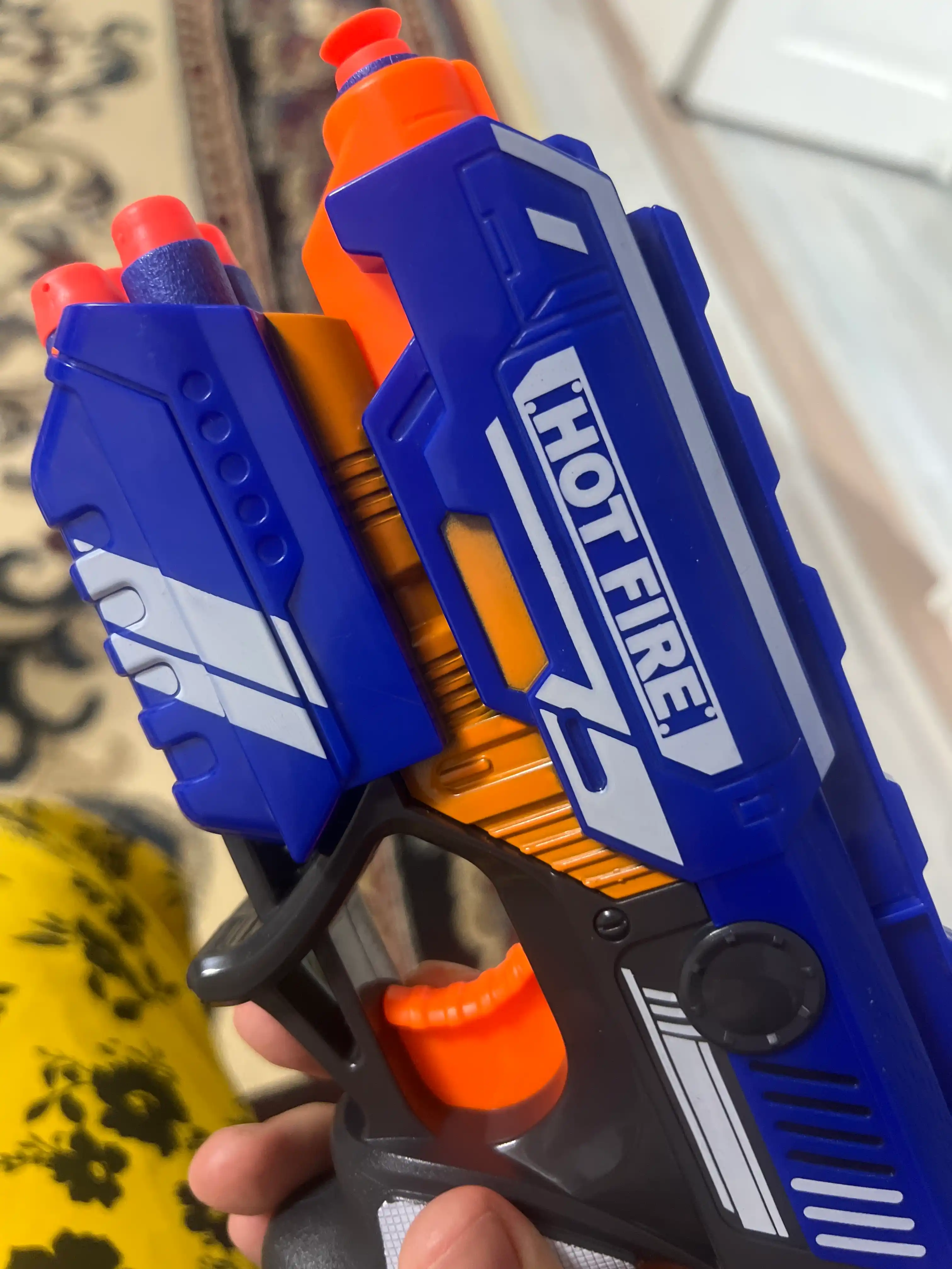 Blaster pistolet, yumshoq o'qlarni otadi