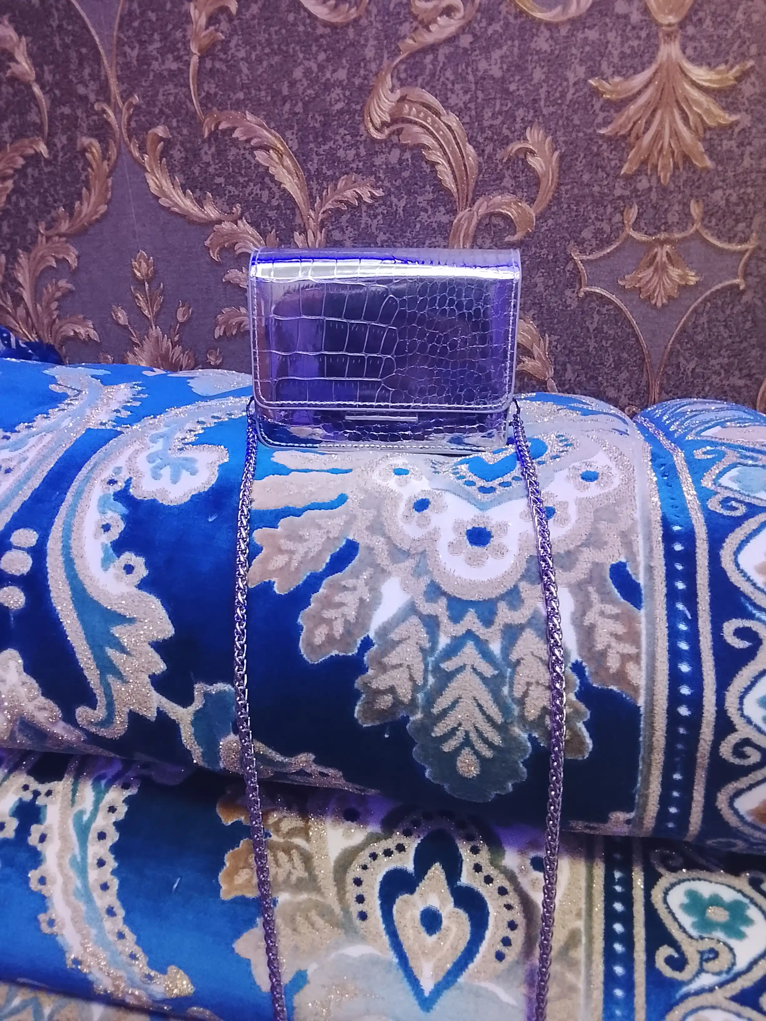 Ayollar uchun mini sumka, zanjirli, yelkaga osiladigan sumkacha