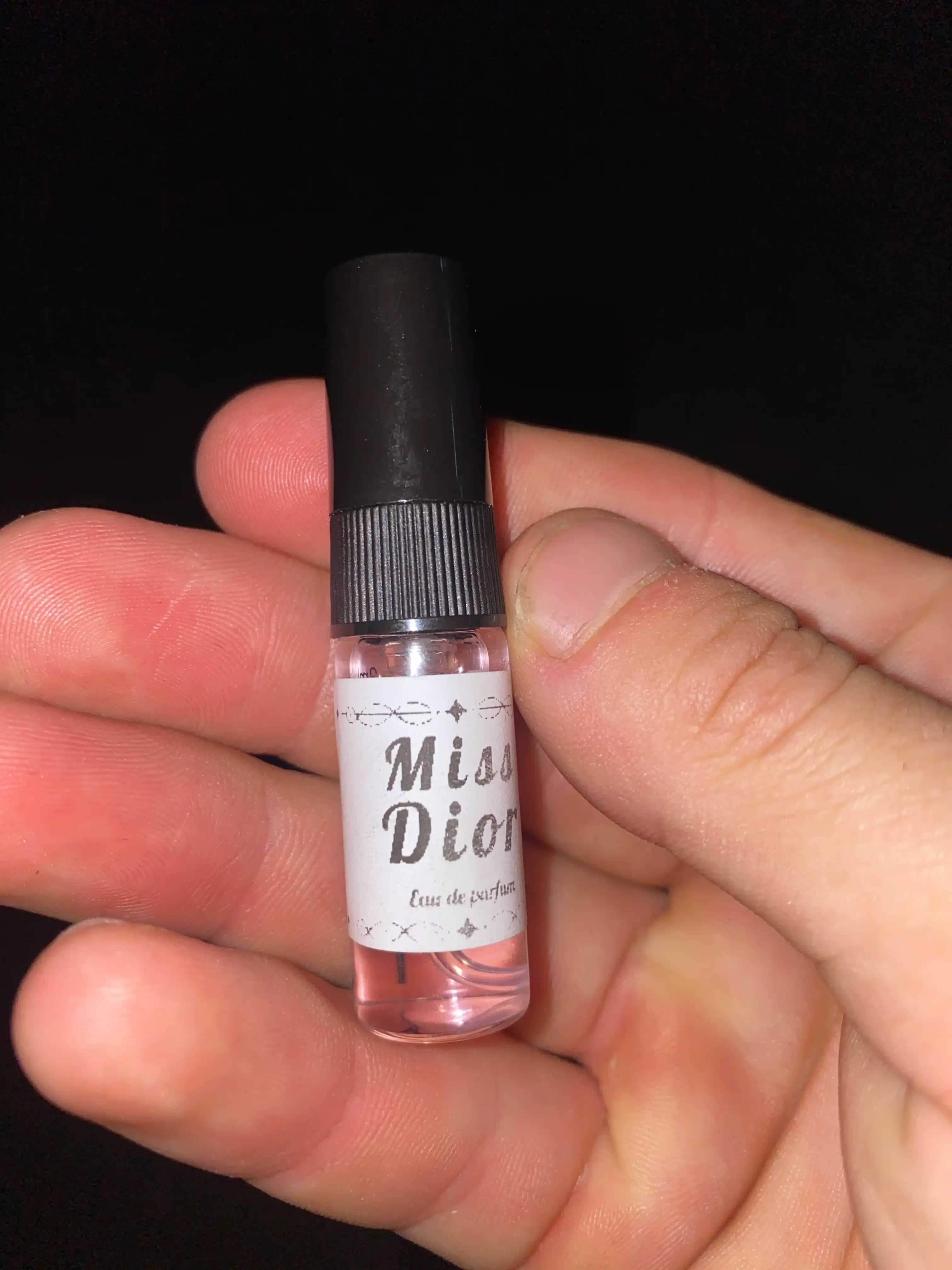 Miss Dior — ayollar uchun nafis va jozibali parfyum