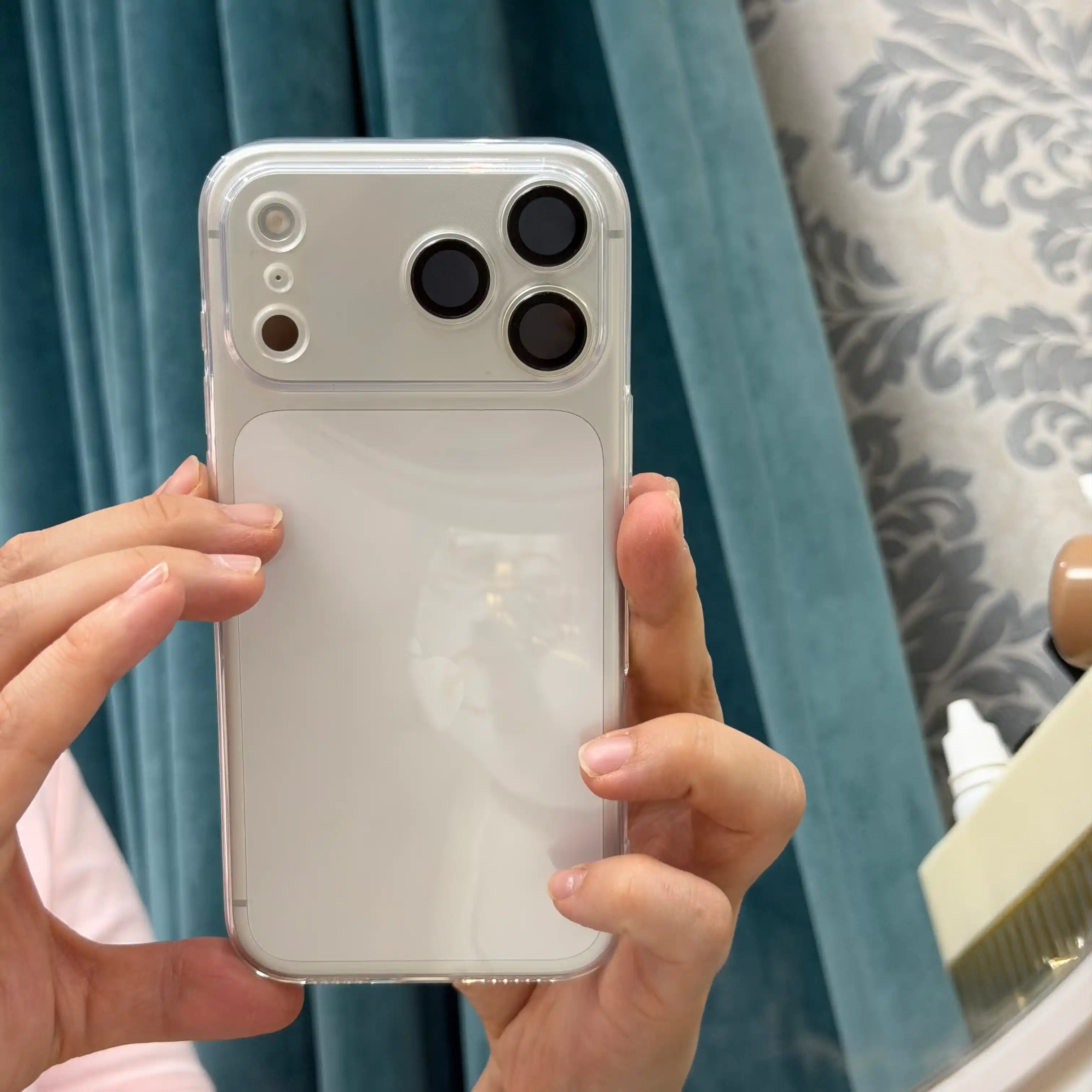 IPhone XS dan 18 Pro Max gacha shaffof silikon chexol – zarbaga chidamli himoya g‘ilofi