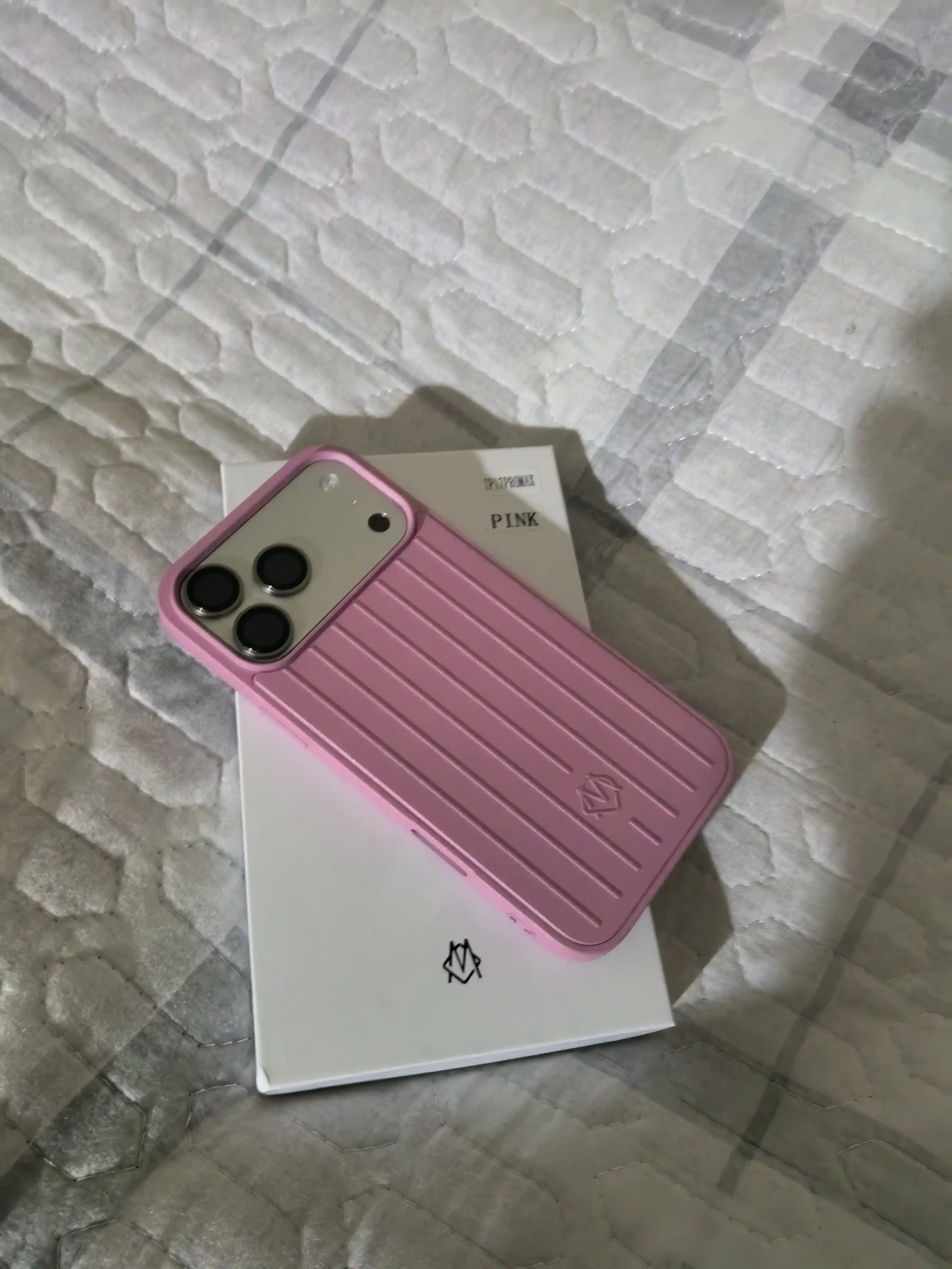 IPhone 13-17 Pro, Pro Max uchun RIMOWA uslubidagi g‘ilof