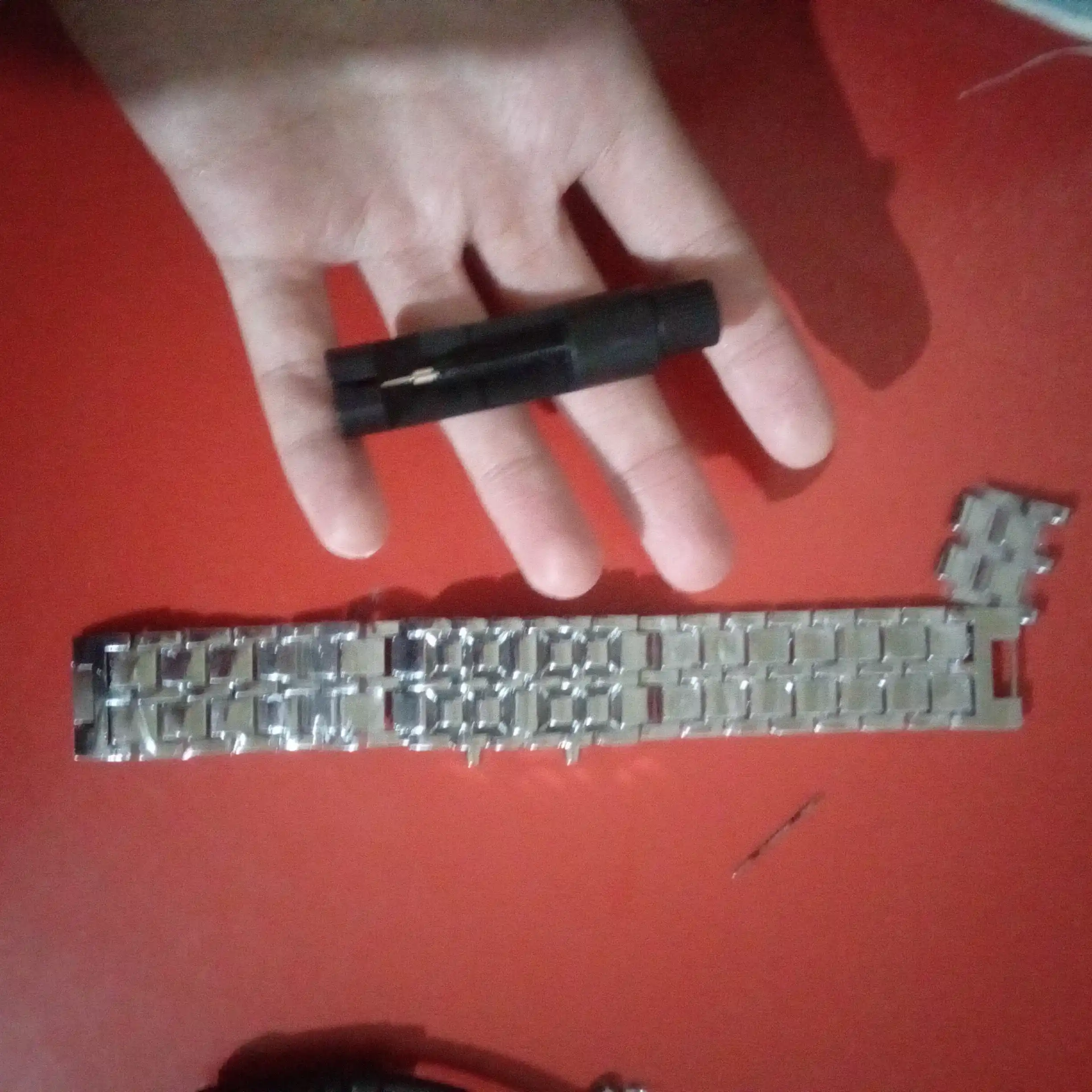 Erkaklar uchun LED soat bilaguzuk, yorqin displey qo'l soati, LED yoritgich, braslet