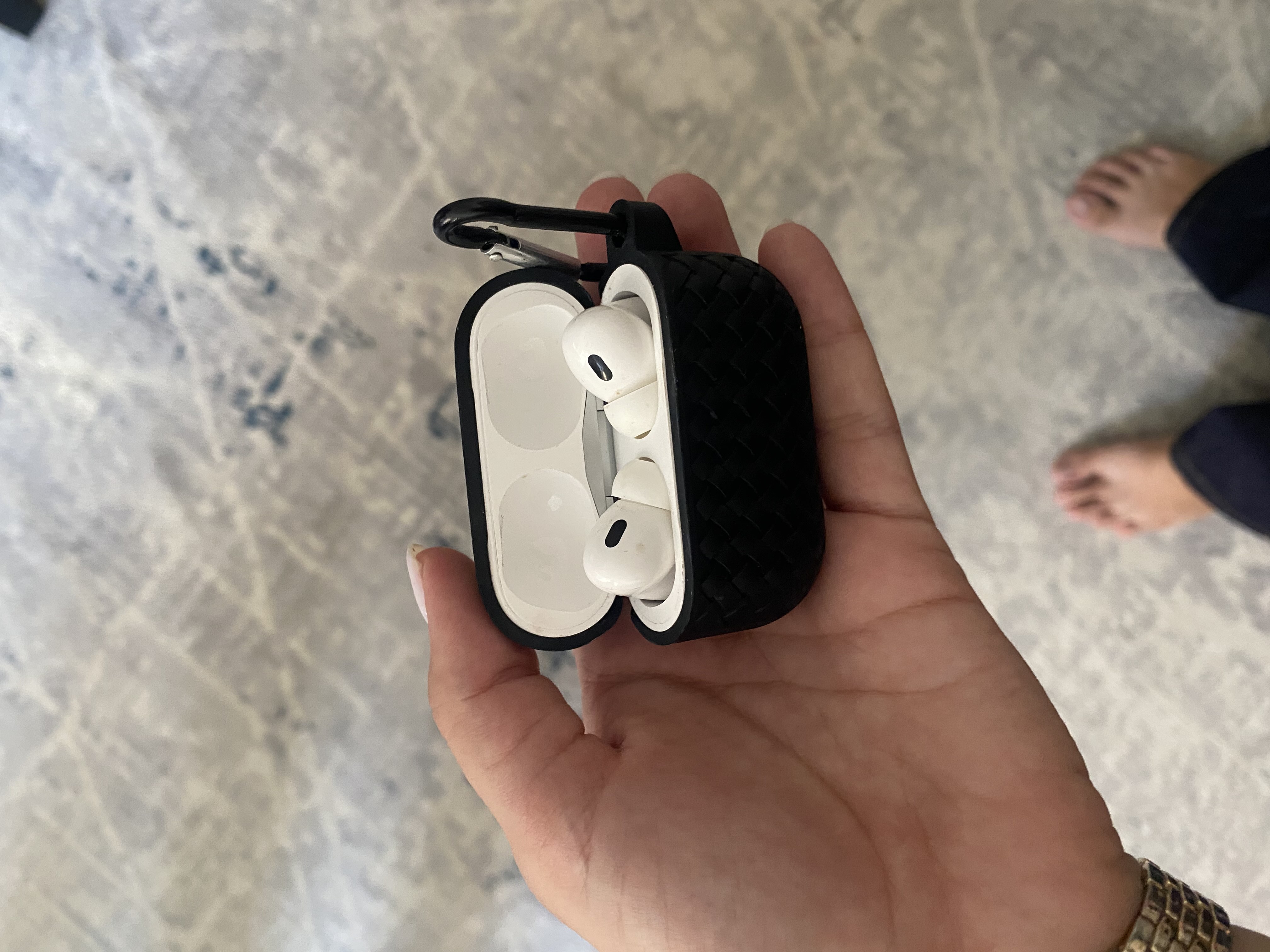 AirPods Pro/Pro 2 quloqchinlari uchun himoya chexoli, to'qilgan tekstura, karabinli