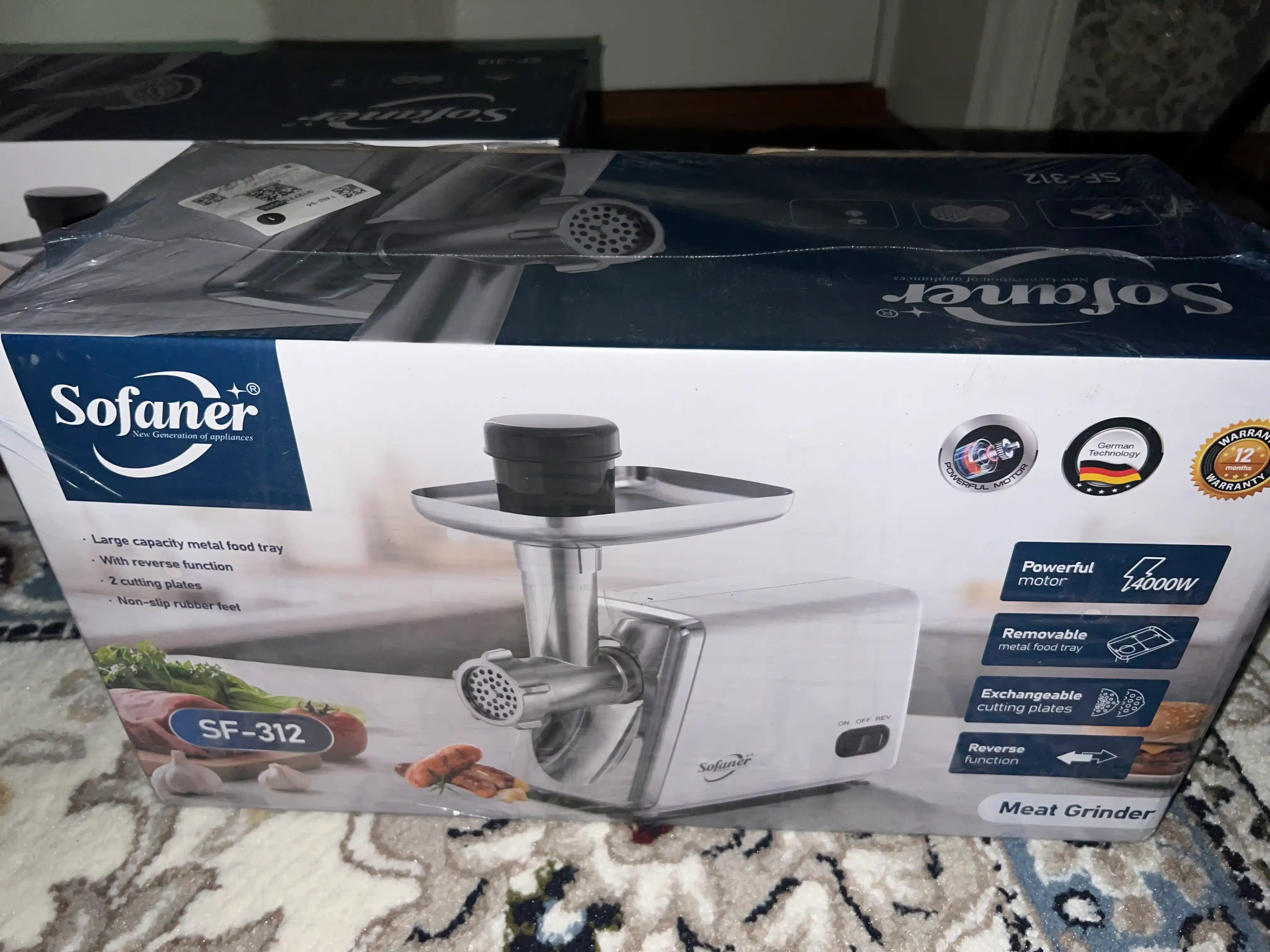 Go'sht maydalagich elektr 6 tasi 1 da, po'lat metall, revers funktsiya, quvvat 4000 Vt