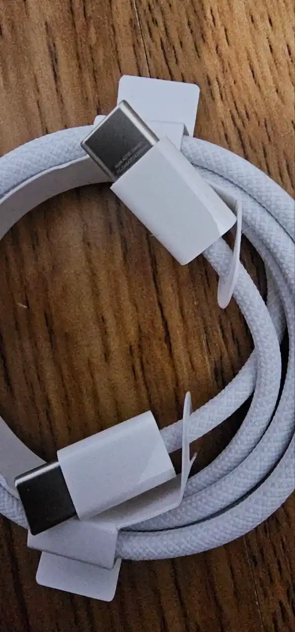 Apple Type-C–Type-C 60 Vt, 1 m kabel, iPhone 15 / 16 / 17 / 18 uchun